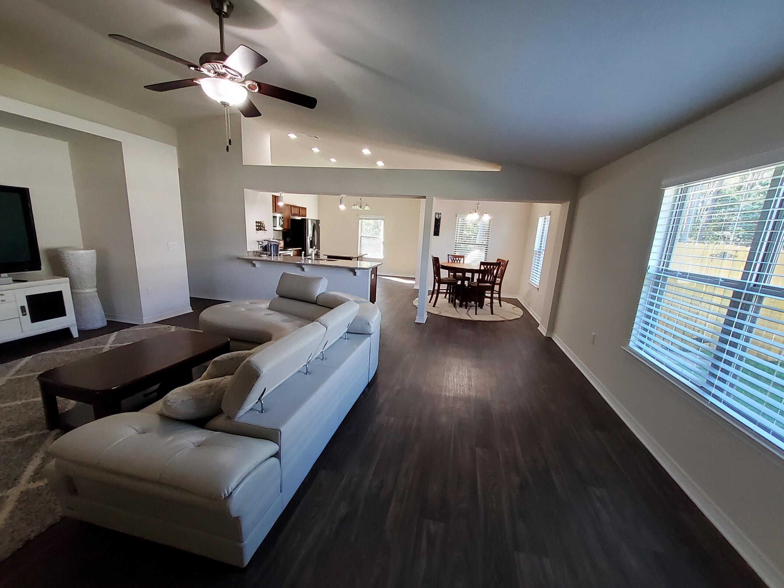 NAVARRE S/D 1ST ADDN - Residential