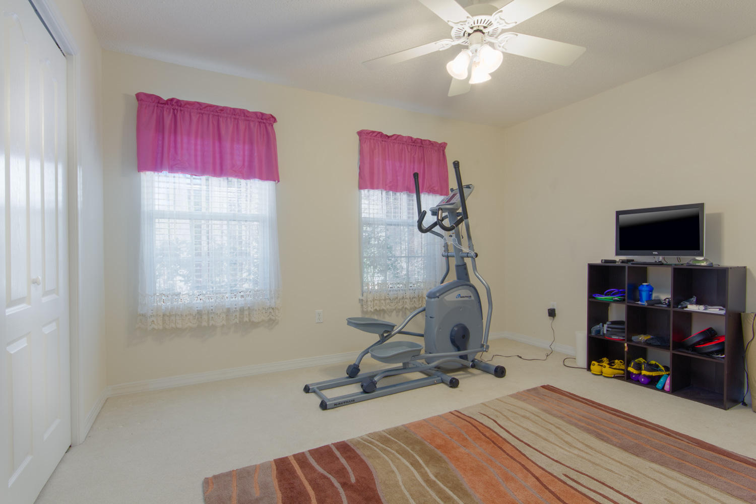 COUNTRY CLUB ESTATES 1 OF CRESTVIEW - Residential