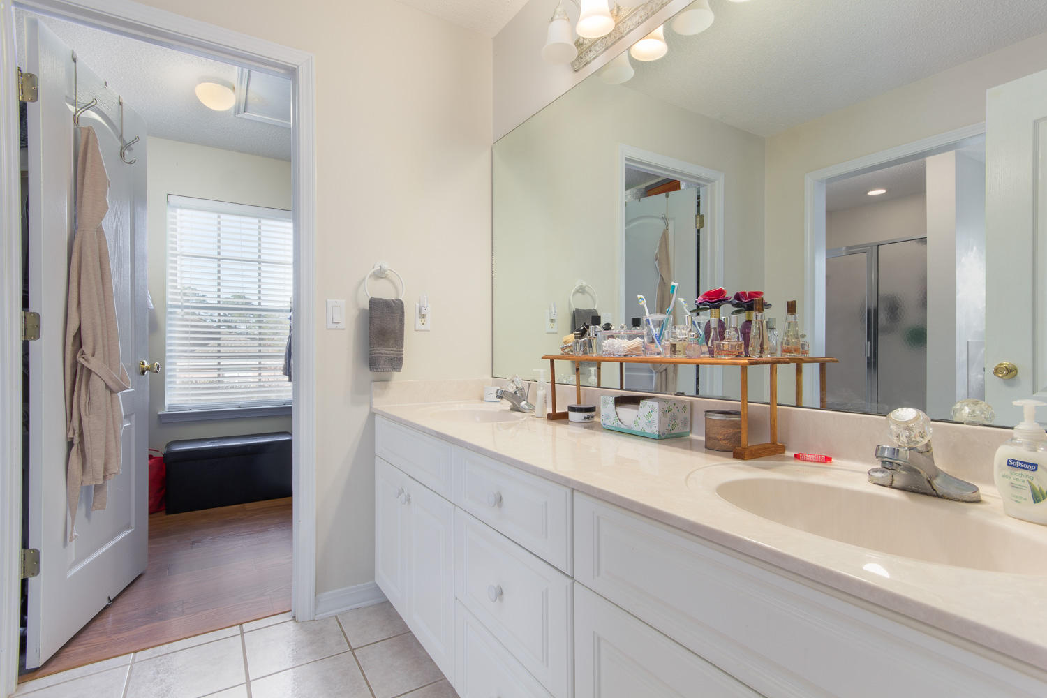 COUNTRY CLUB ESTATES 1 OF CRESTVIEW - Residential