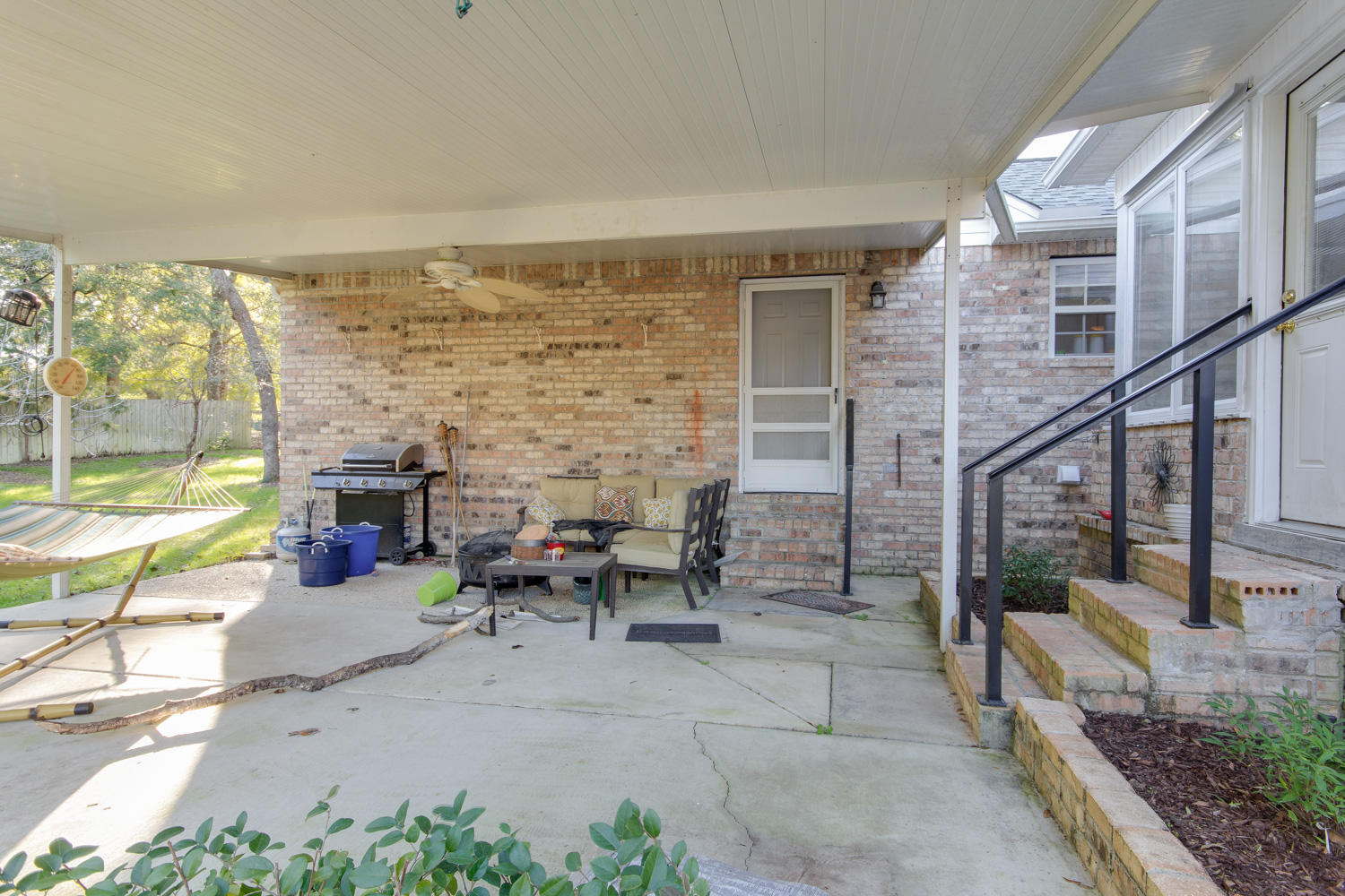 COUNTRY CLUB ESTATES 1 OF CRESTVIEW - Residential