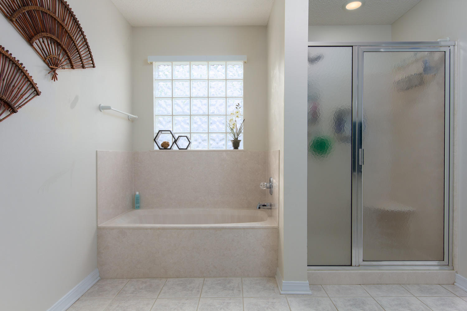 COUNTRY CLUB ESTATES 1 OF CRESTVIEW - Residential