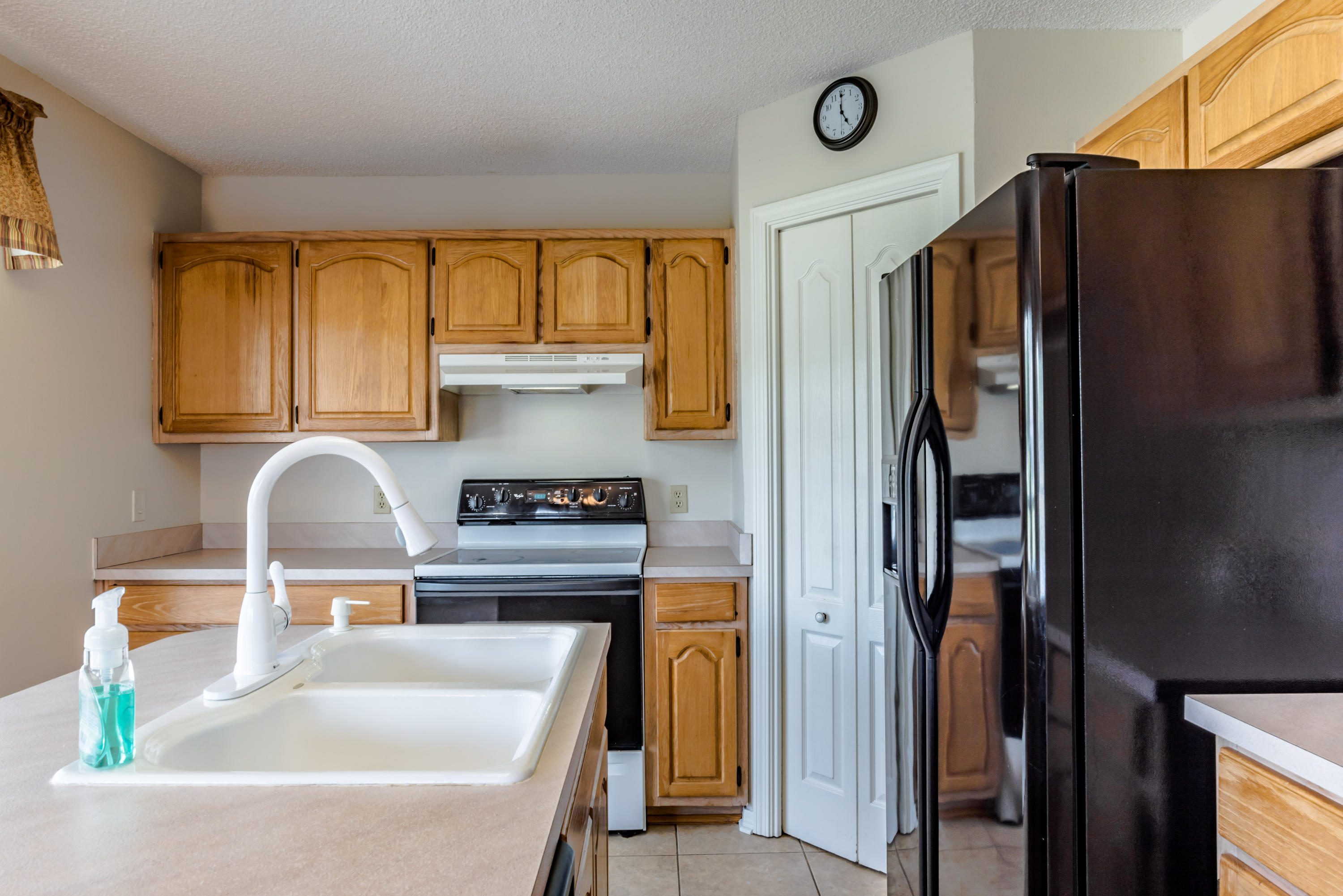 HOLLEY BY THE SEA - Residential