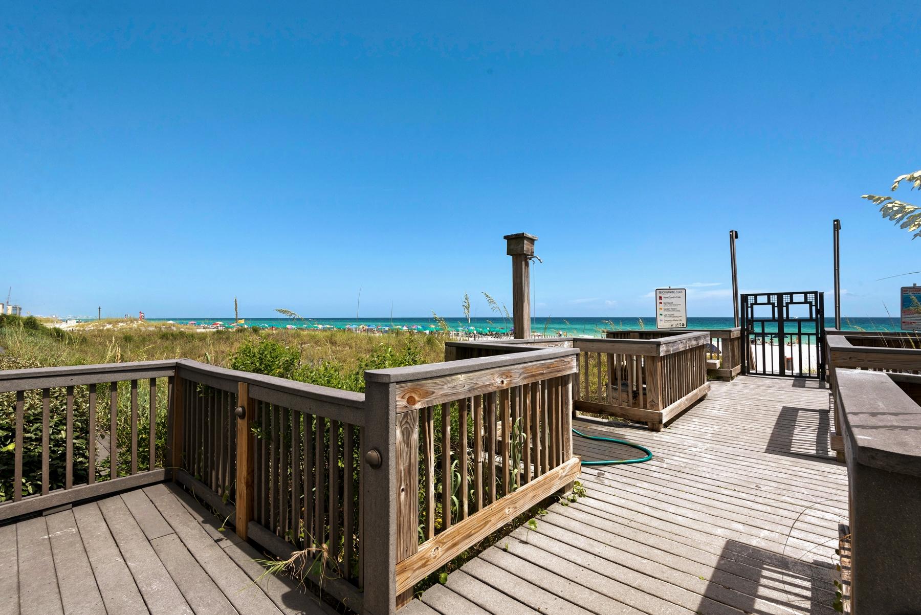 REGENCY TOWERS - Residential