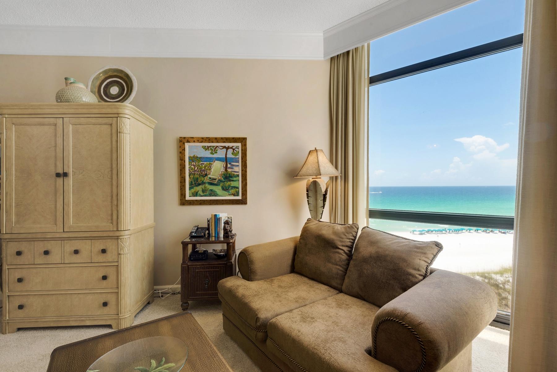 REGENCY TOWERS - Residential