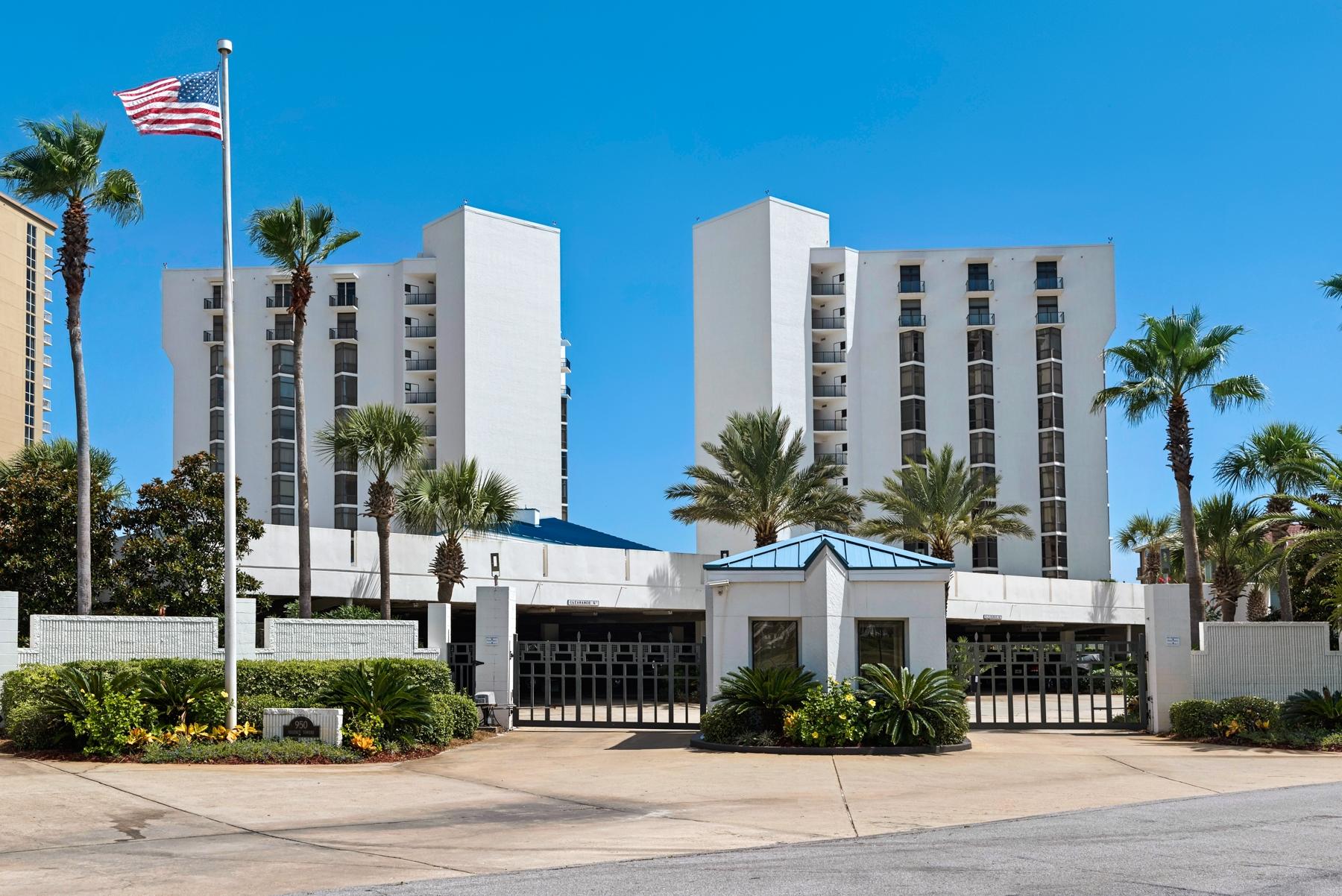 REGENCY TOWERS - Residential