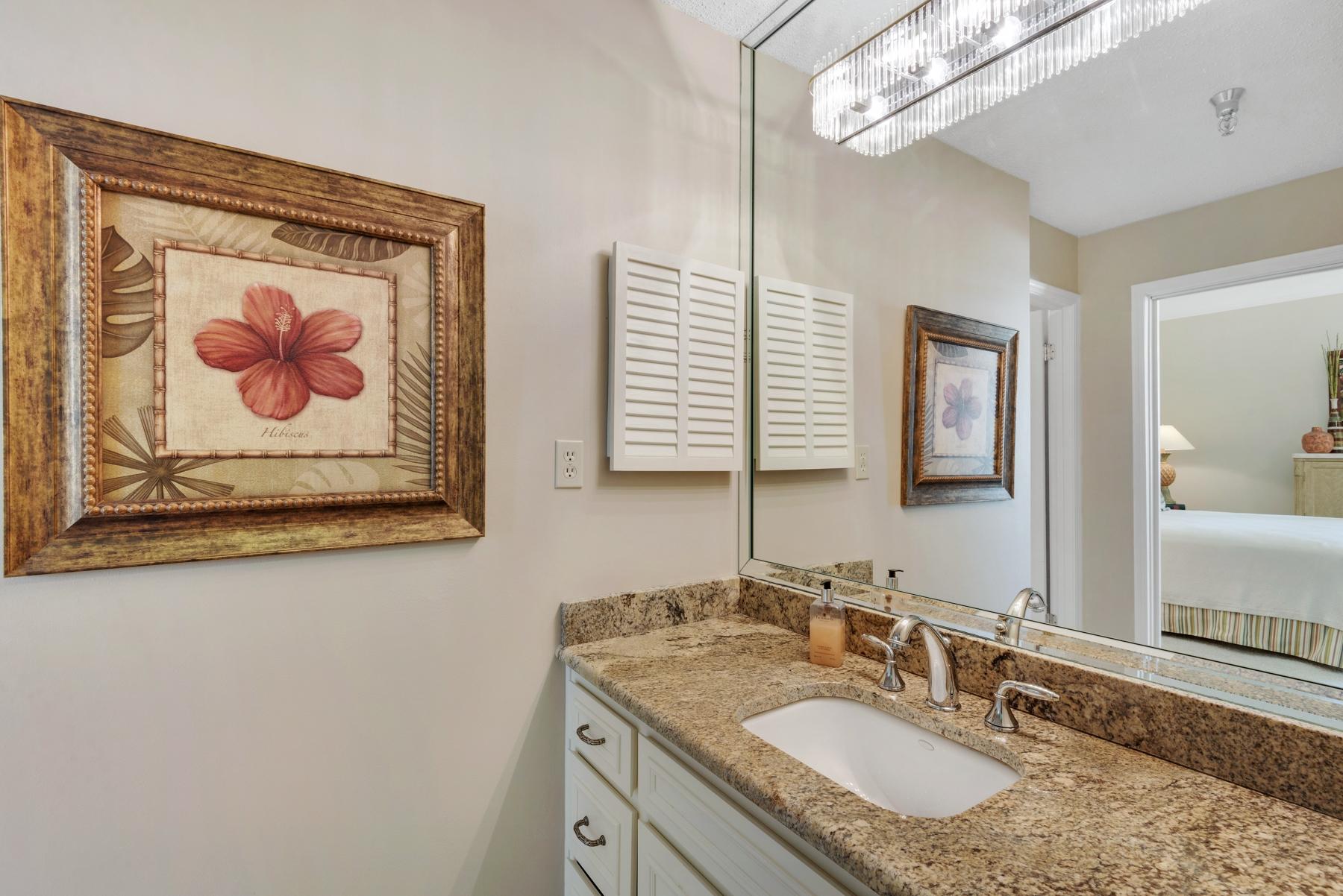 REGENCY TOWERS - Residential