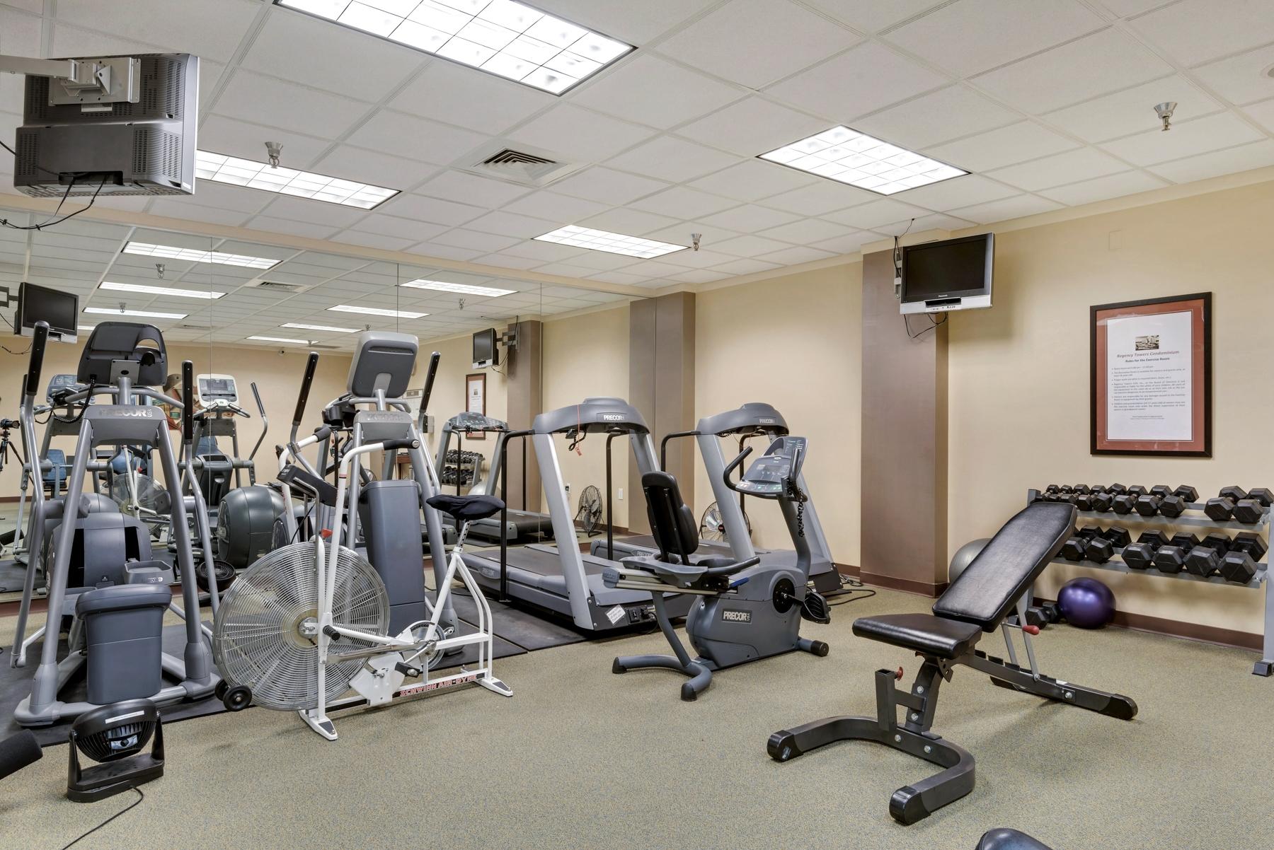 REGENCY TOWERS - Residential