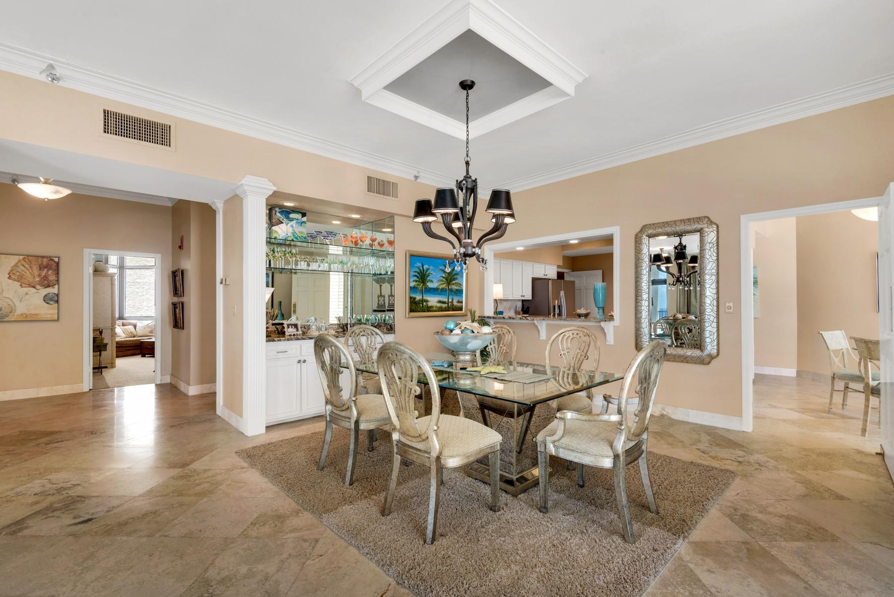 REGENCY TOWERS - Residential