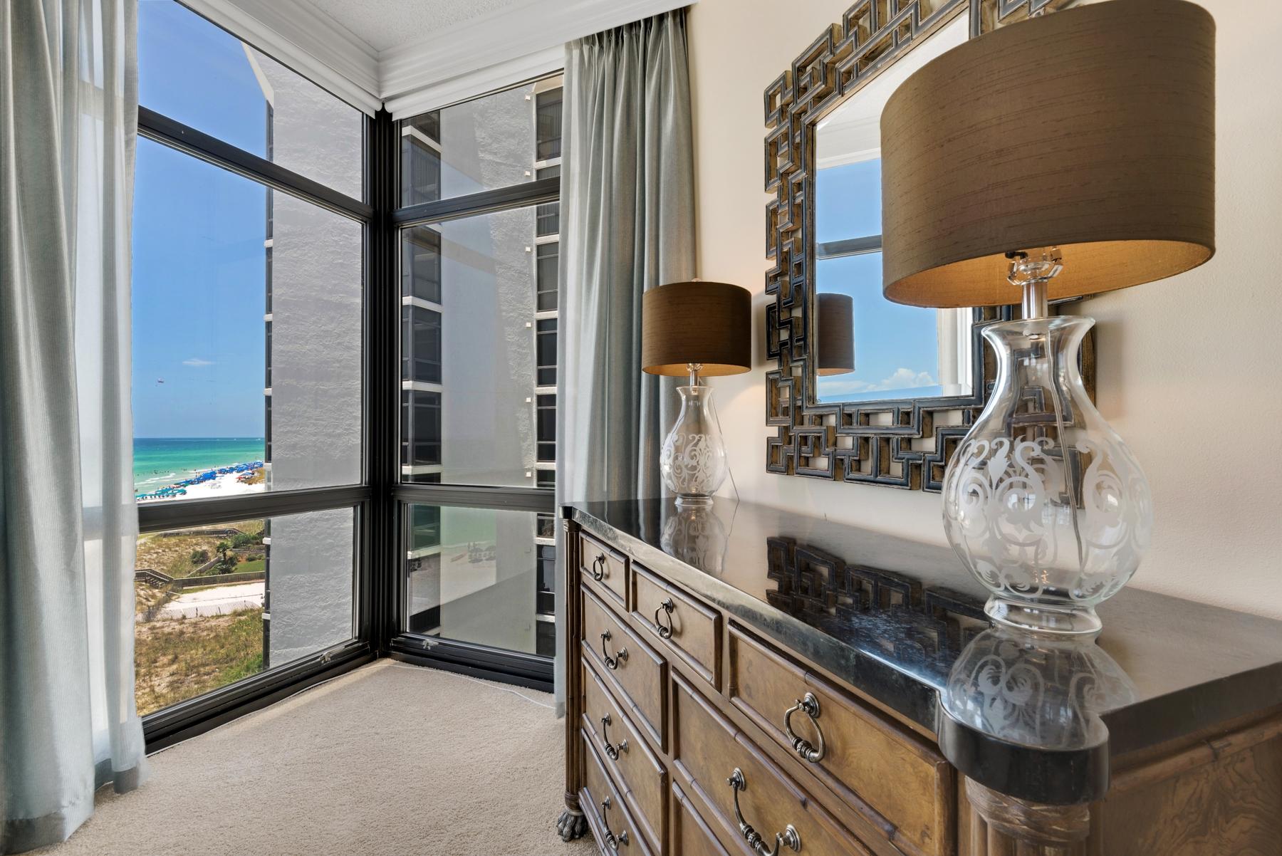 REGENCY TOWERS - Residential