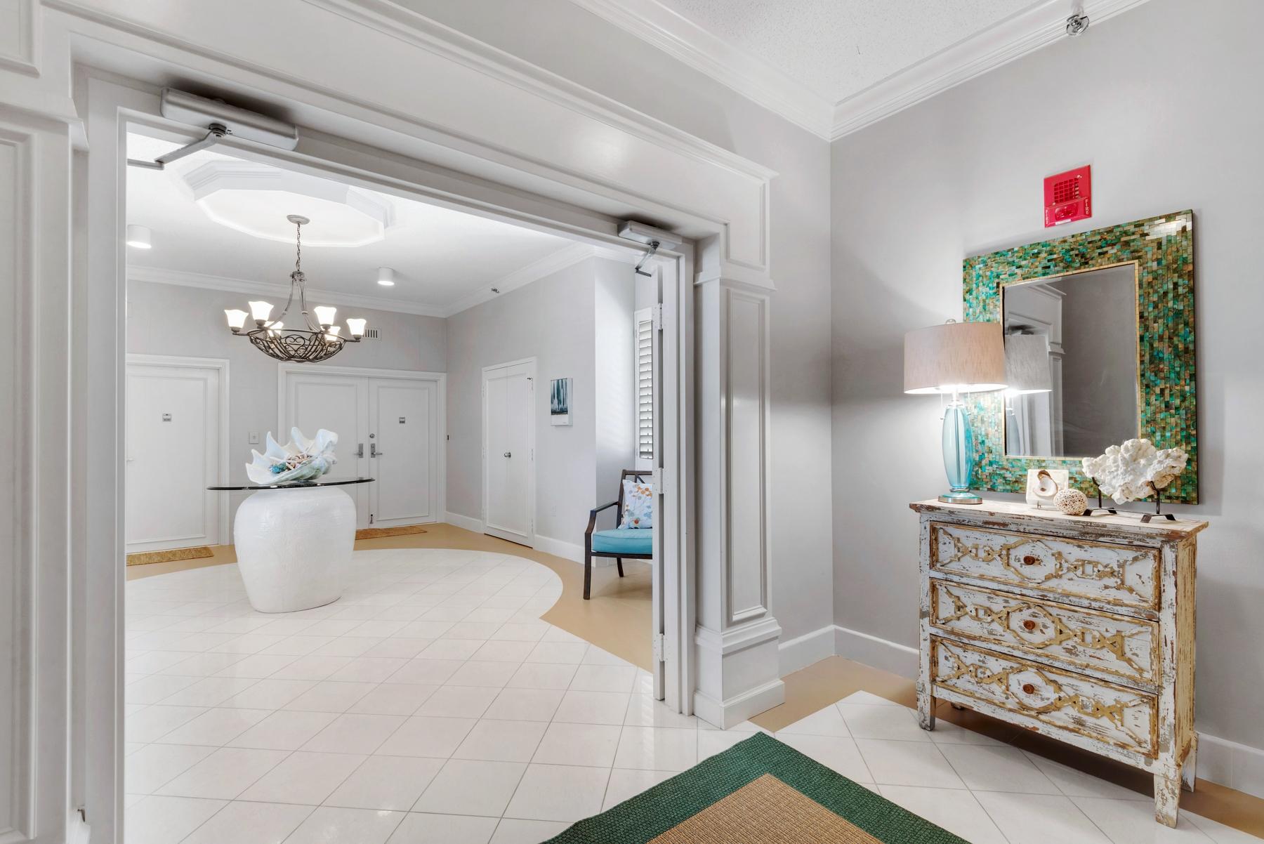 REGENCY TOWERS - Residential