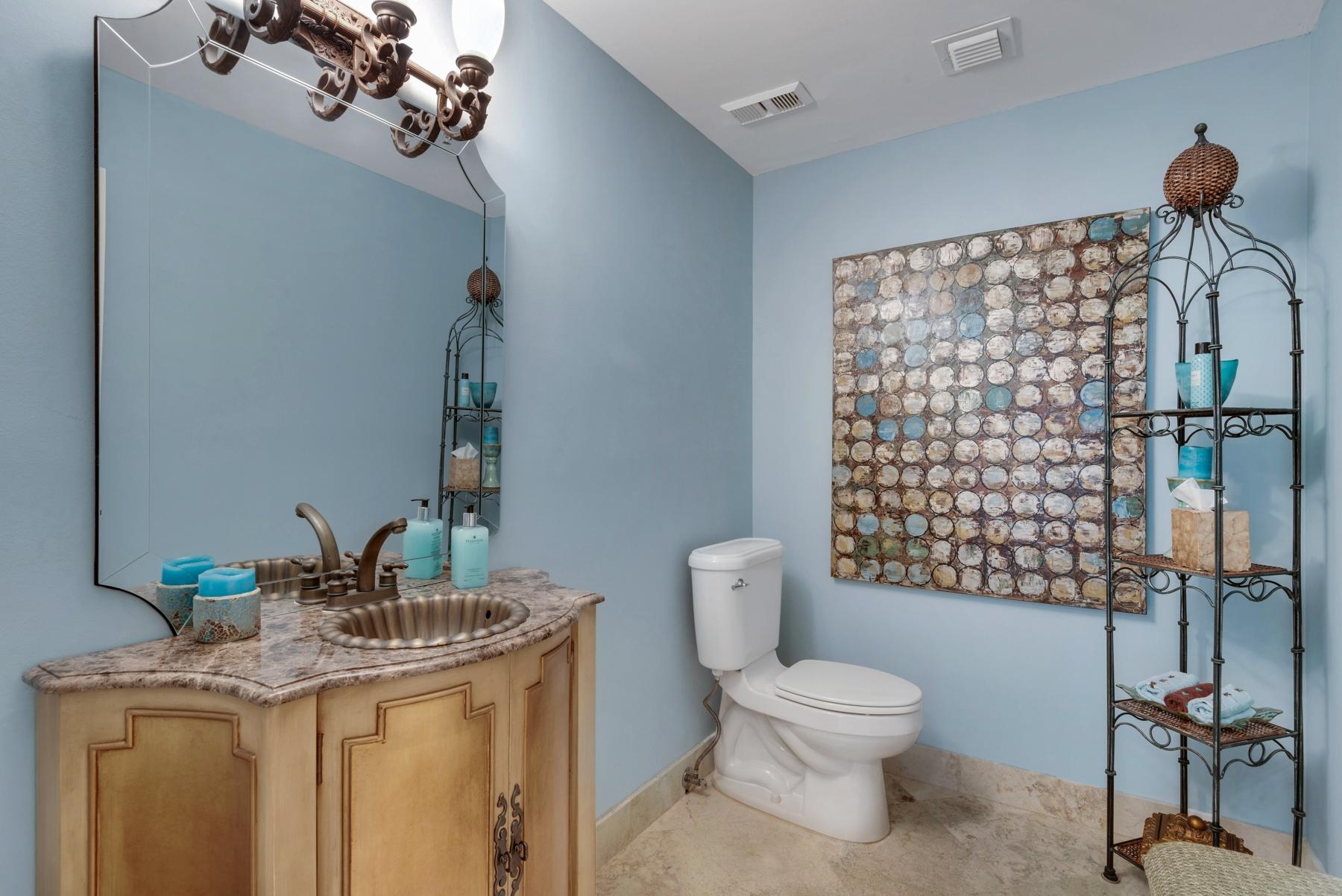 REGENCY TOWERS - Residential