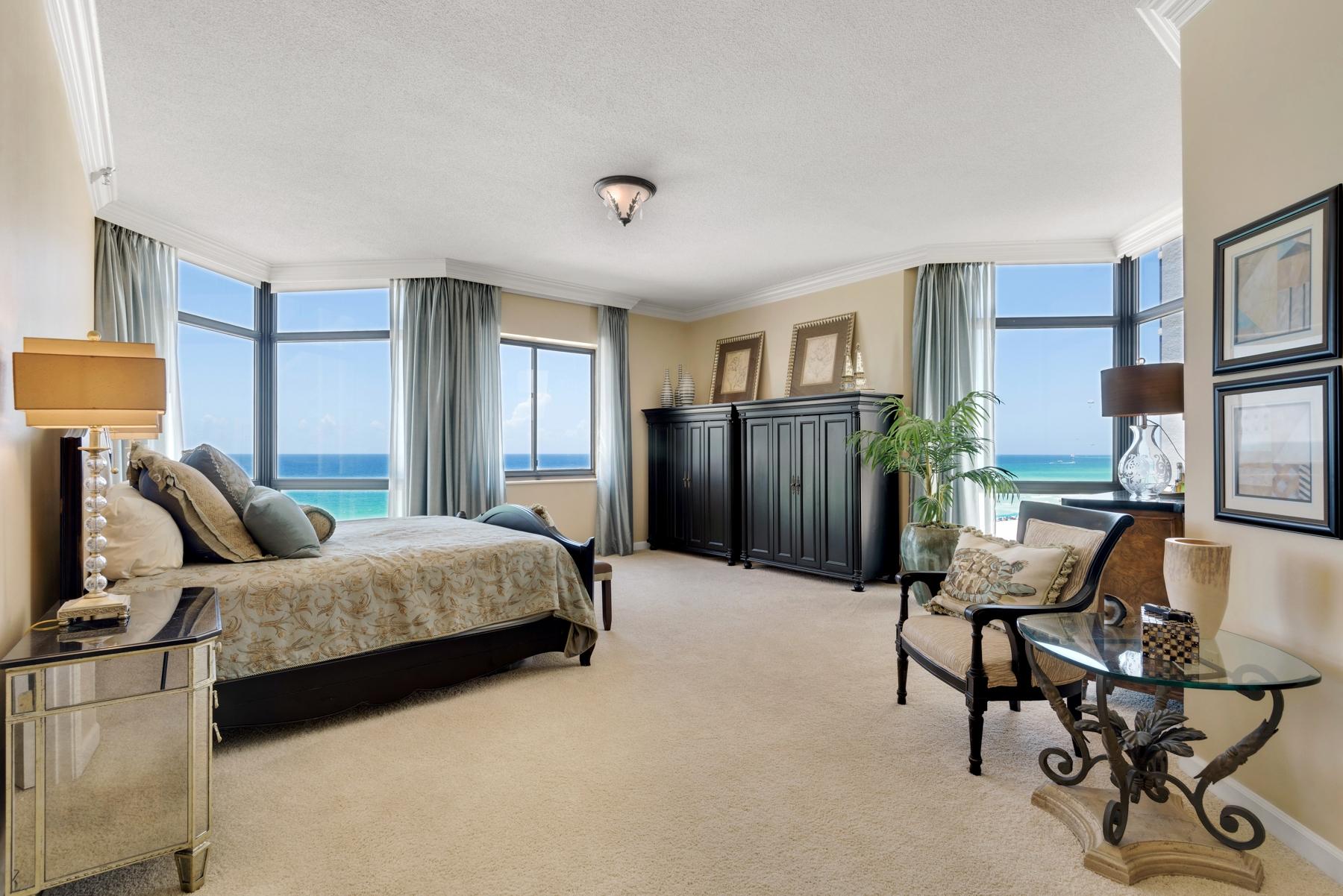 REGENCY TOWERS - Residential