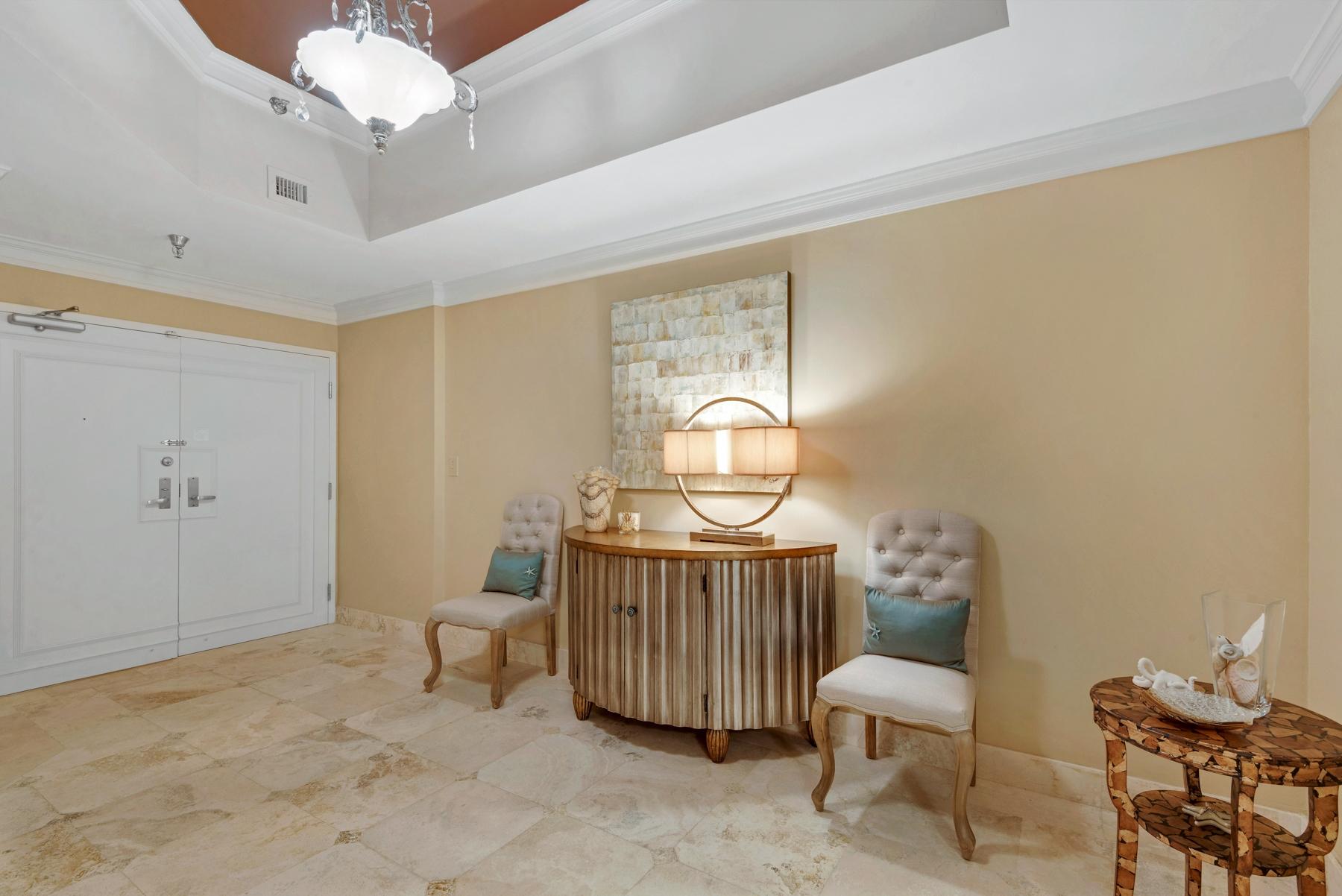 REGENCY TOWERS - Residential