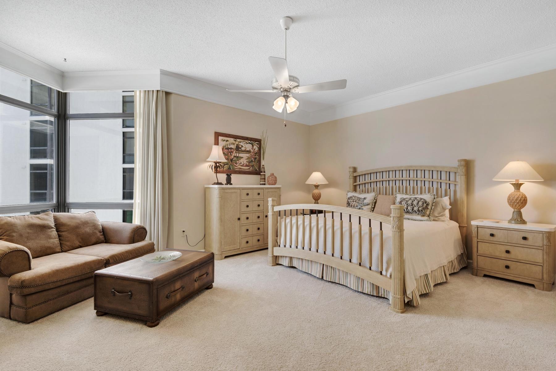 REGENCY TOWERS - Residential