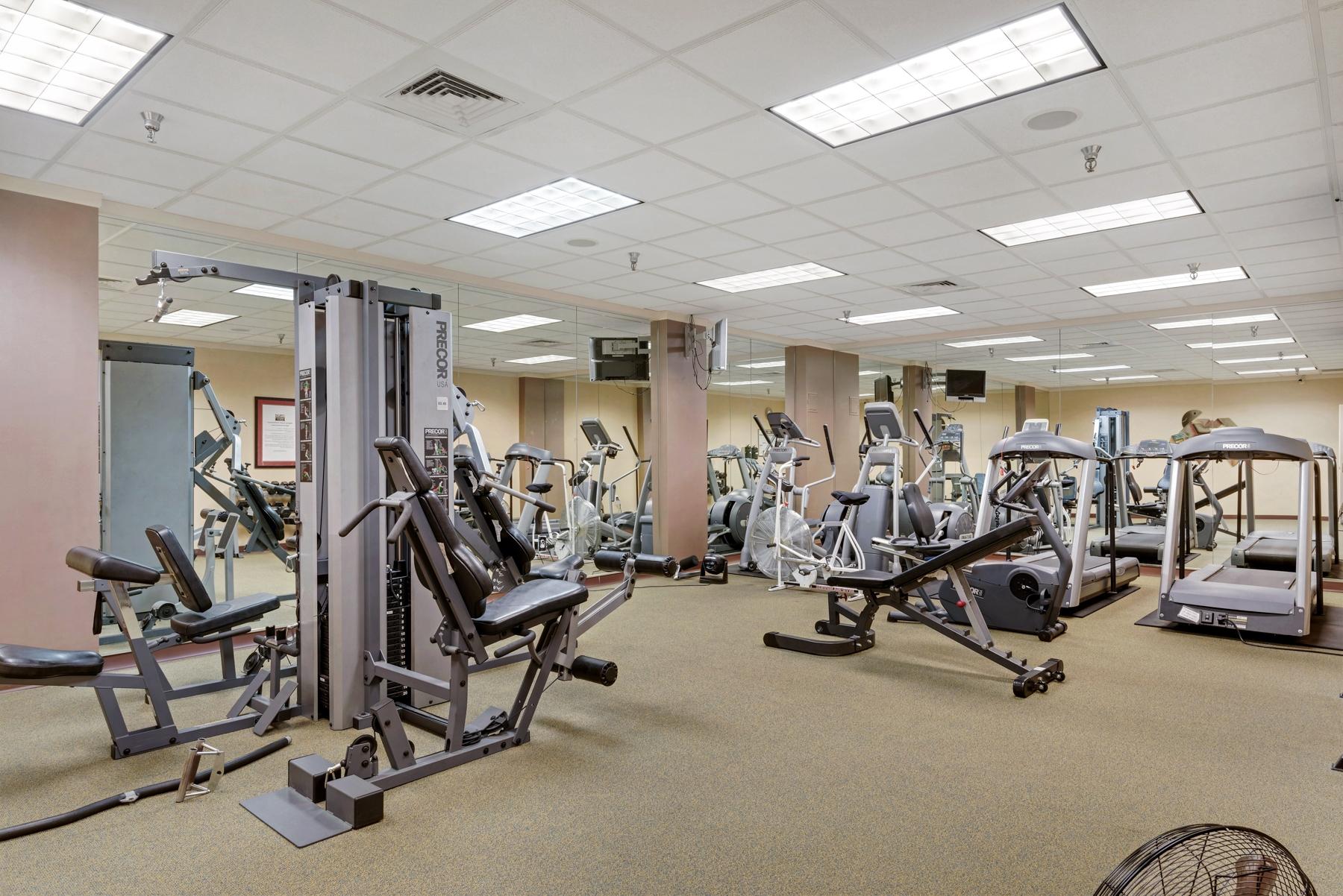 REGENCY TOWERS - Residential