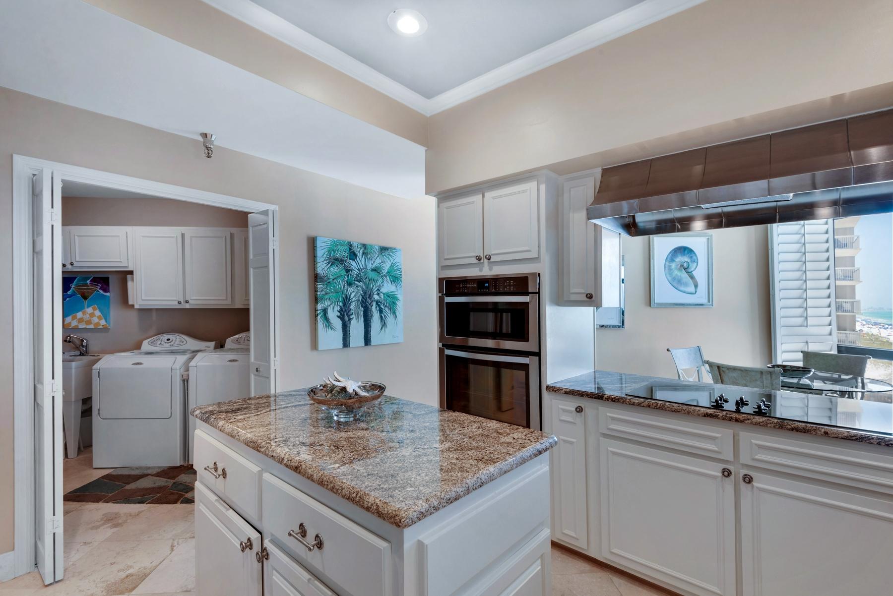 REGENCY TOWERS - Residential