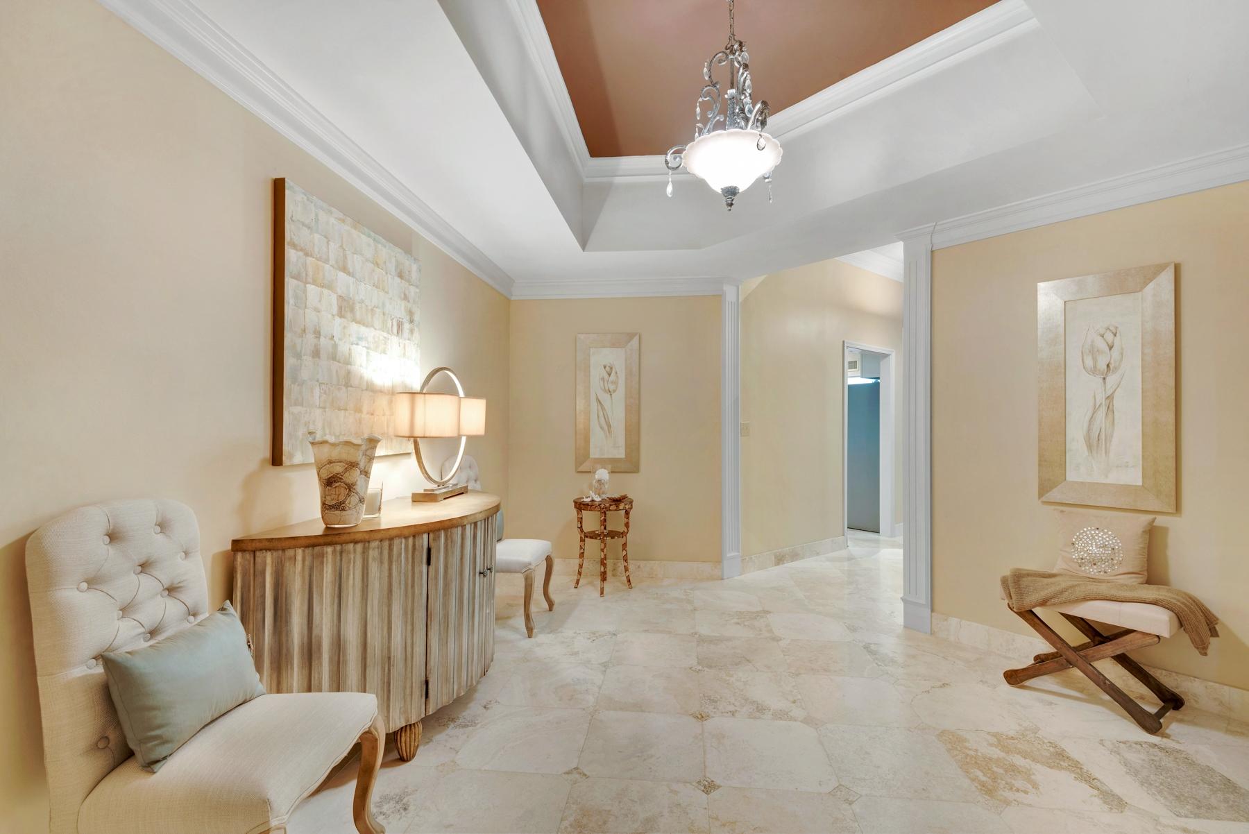 REGENCY TOWERS - Residential