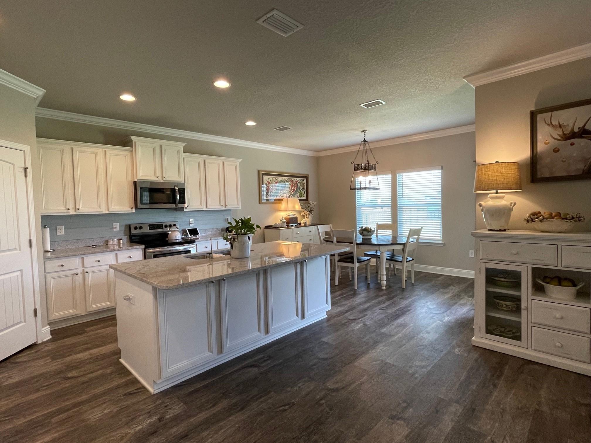 HAMMOCK BAY - Residential