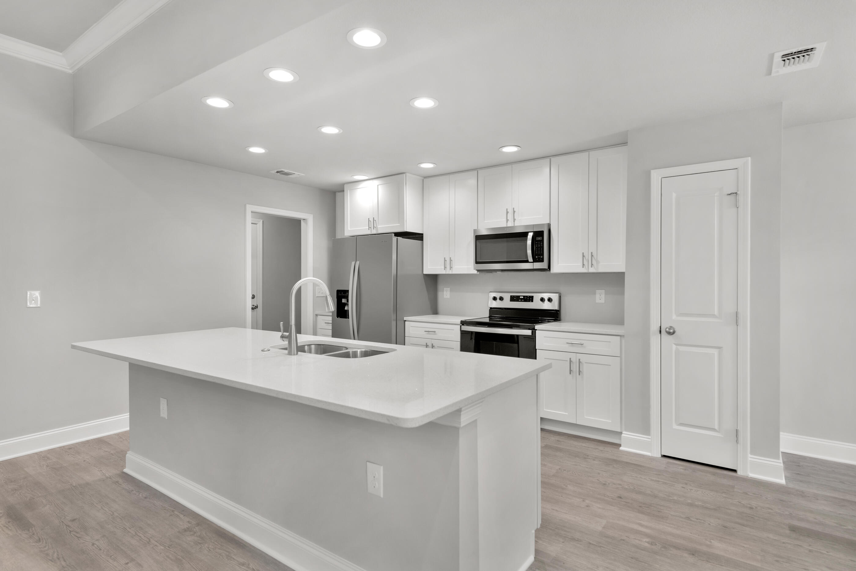 SEASHORE VILLAGE - Residential Lease