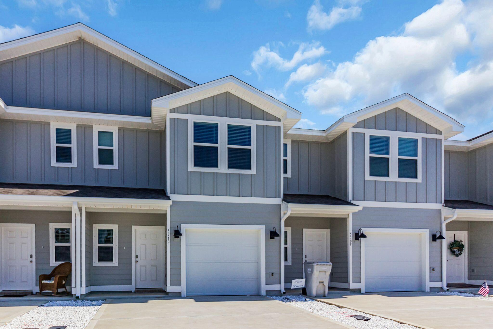 BRITTANY OAKS VILLAS - Residential Lease