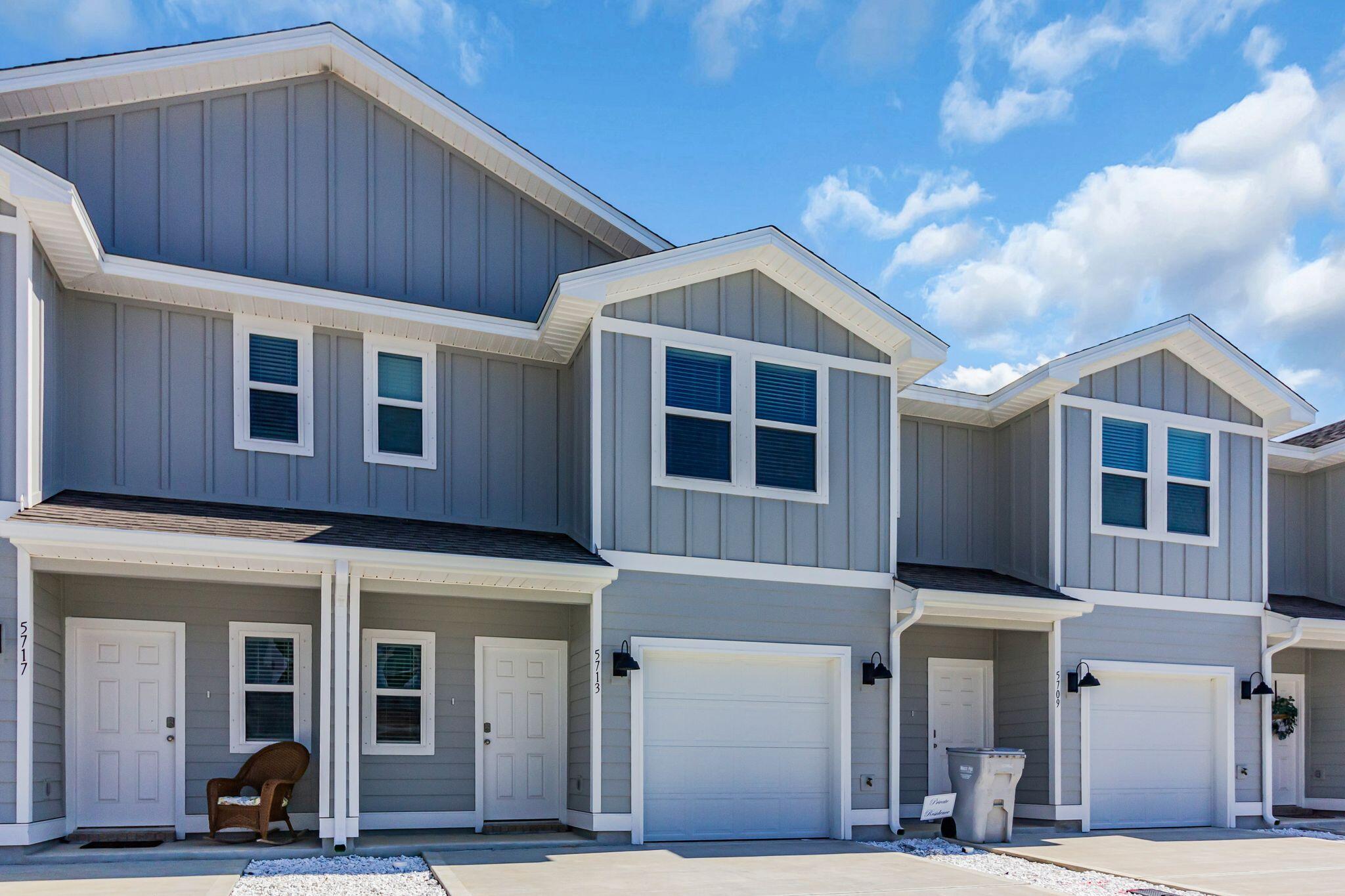 BRITTANY OAKS VILLAS - Residential Lease