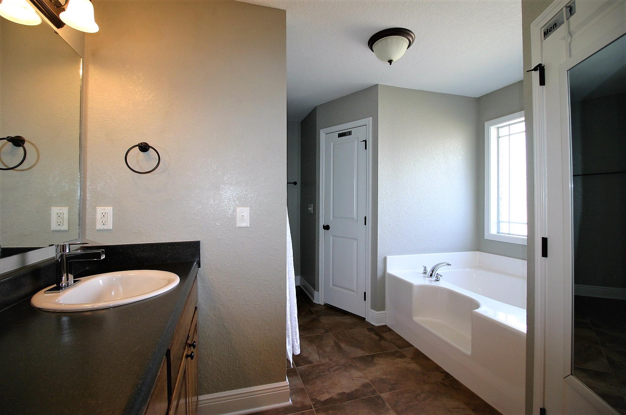 CARDINAL ESTATES - Residential Lease