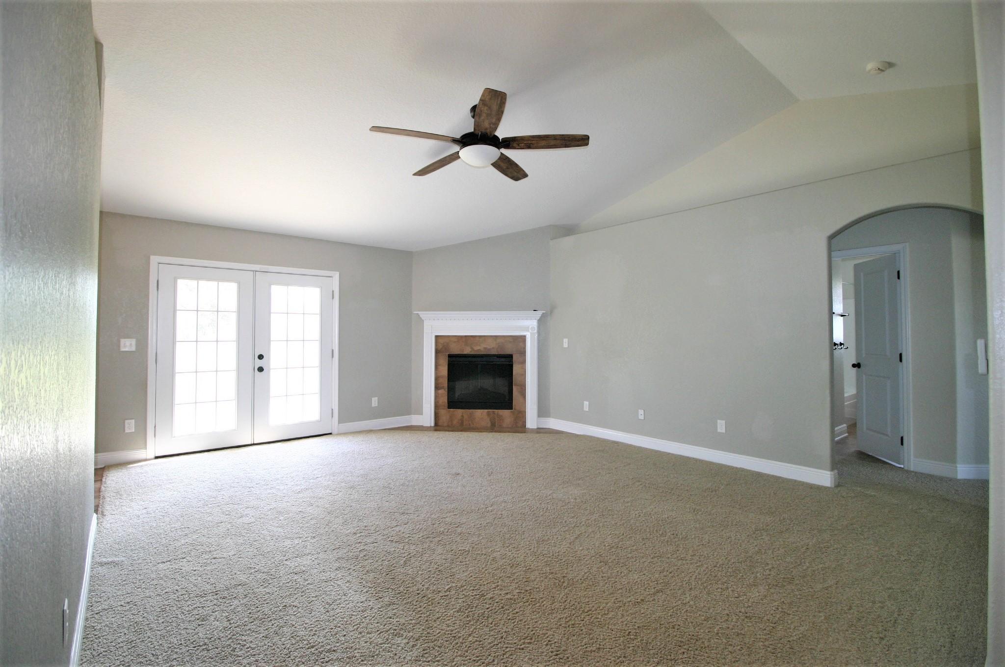 CARDINAL ESTATES - Residential Lease