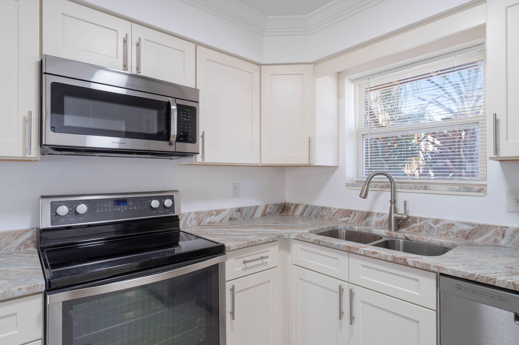 COMMODORES LANDING PH 3-A UNIT 119 - Residential