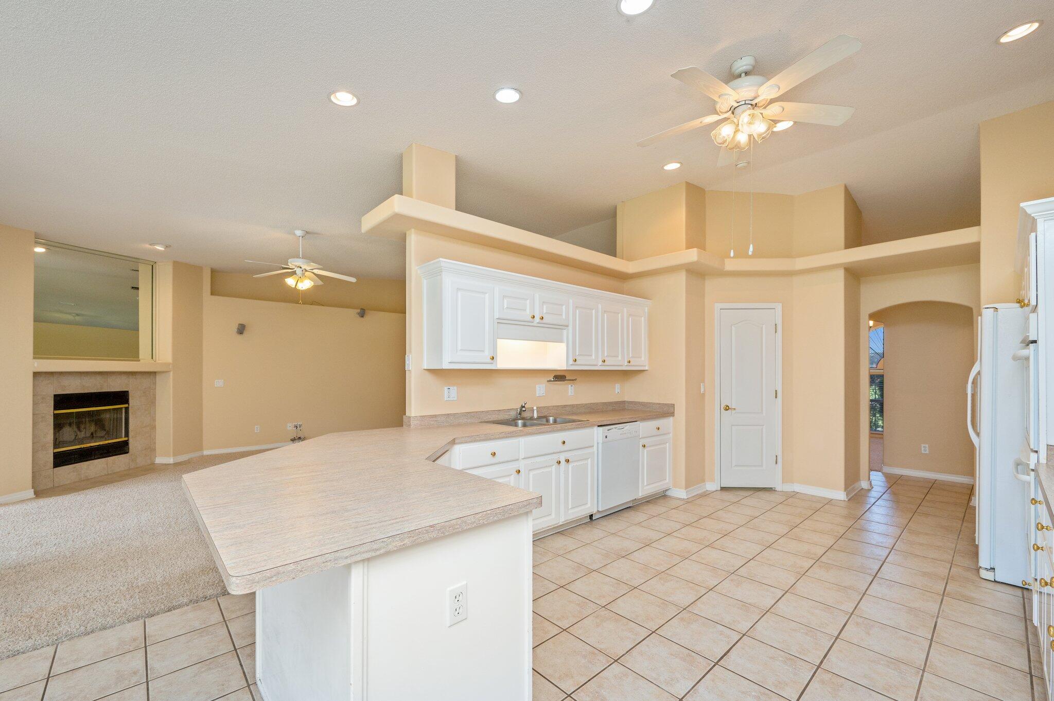 HOLLEY BY THE SEA - Residential Lease