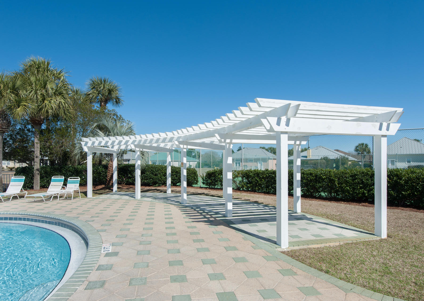 MARAVILLA CONDO 1 - Residential