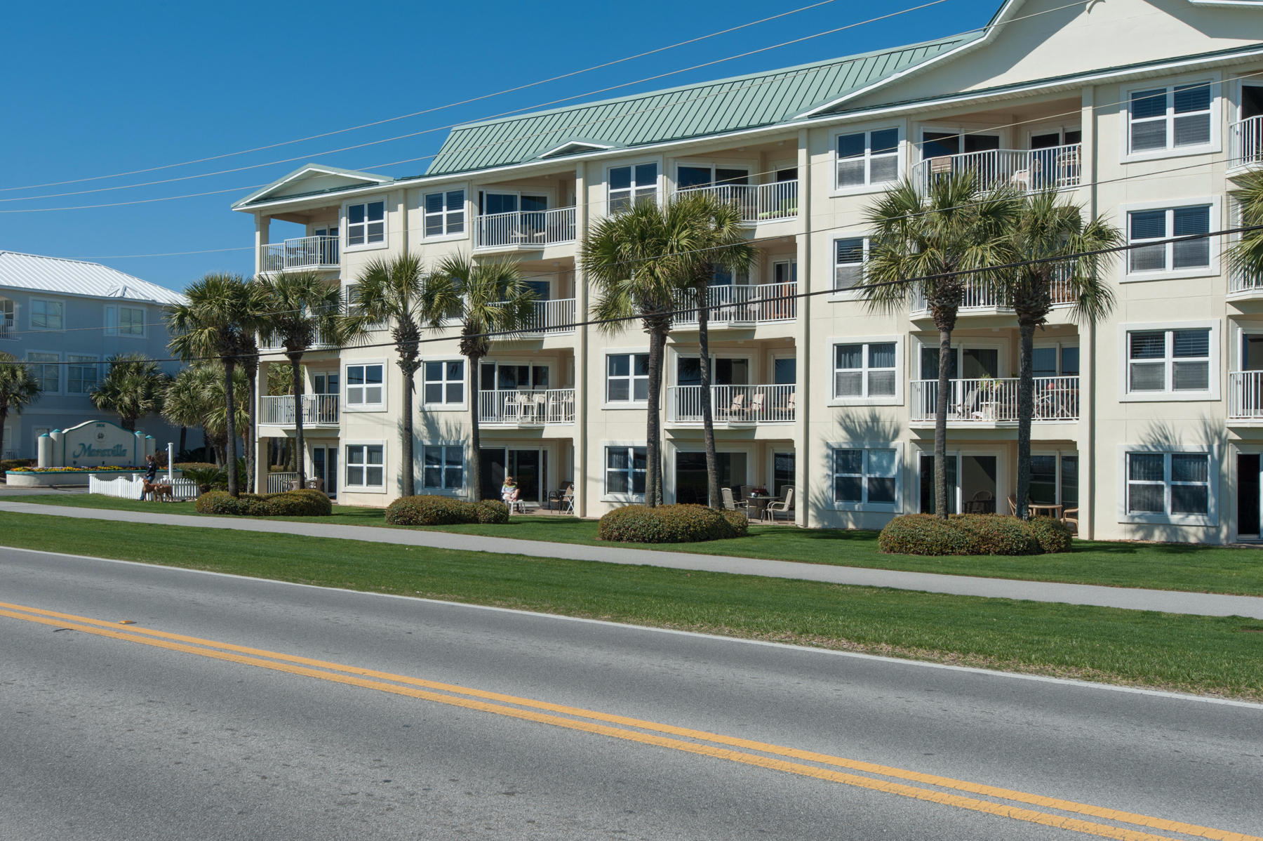 MARAVILLA CONDO 1 - Residential