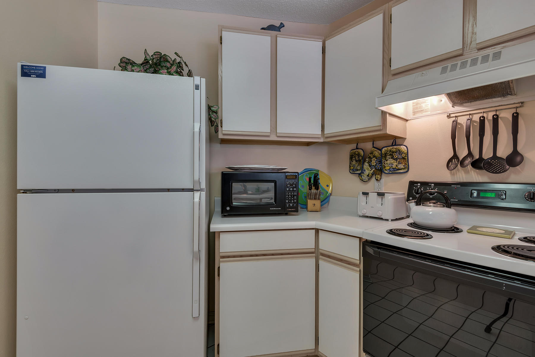 MARAVILLA CONDO 1 - Residential