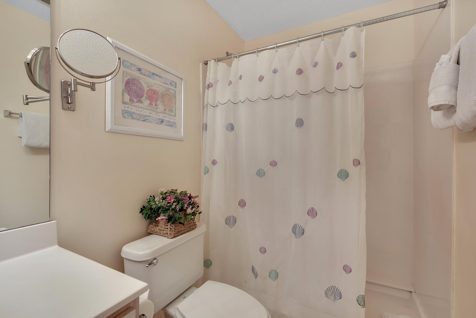 MARAVILLA CONDO 1 - Residential