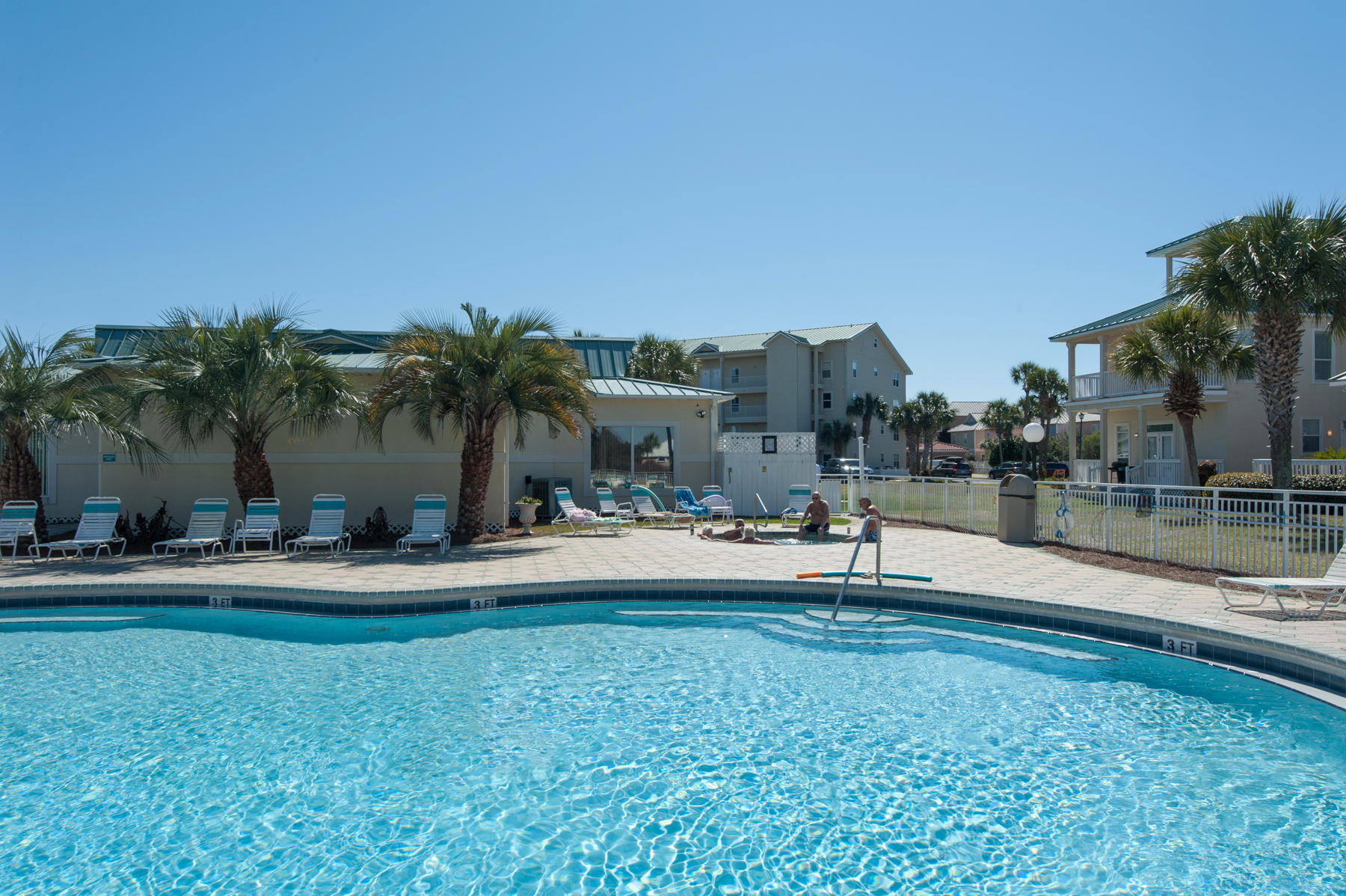 MARAVILLA CONDO 1 - Residential