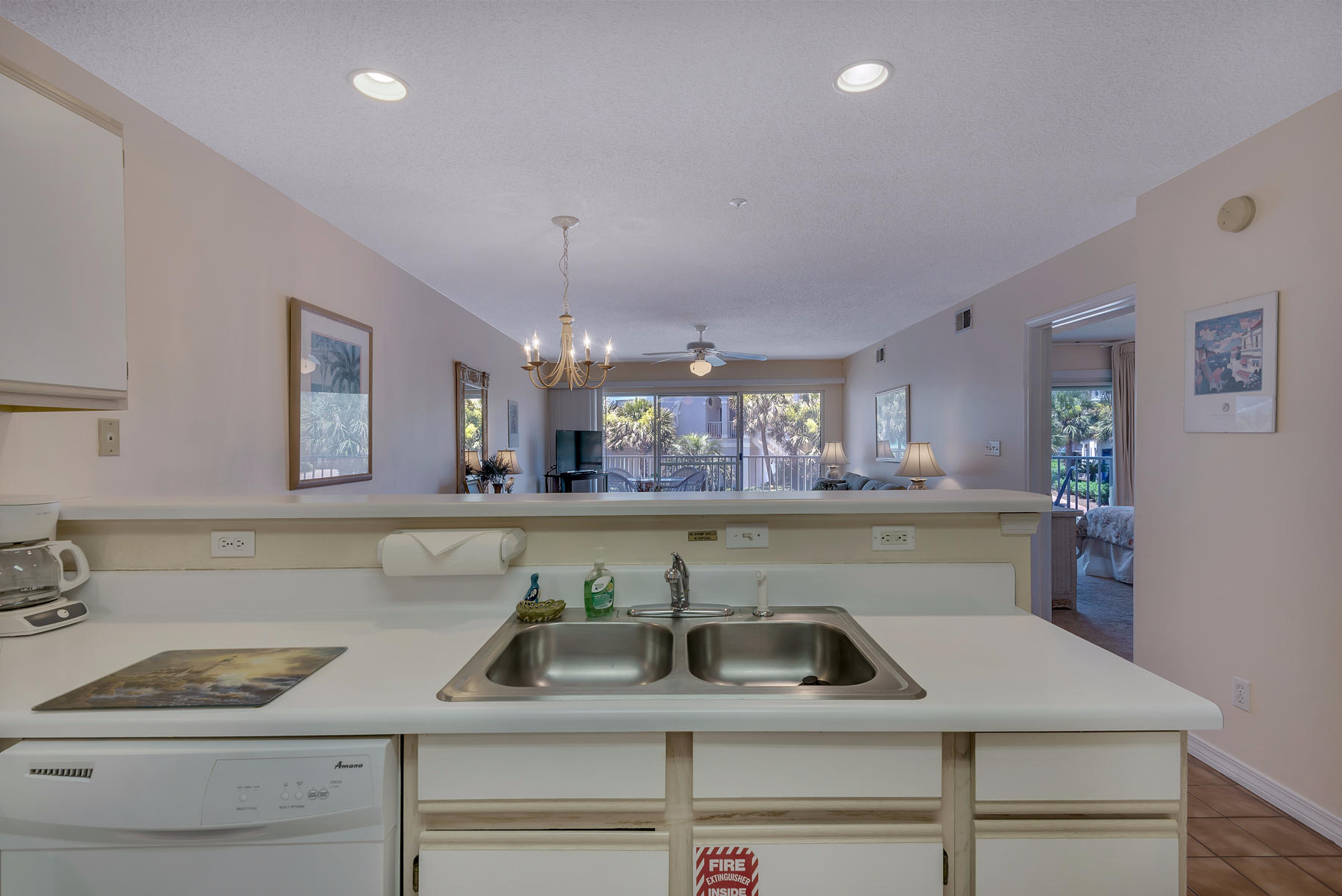 MARAVILLA CONDO 1 - Residential