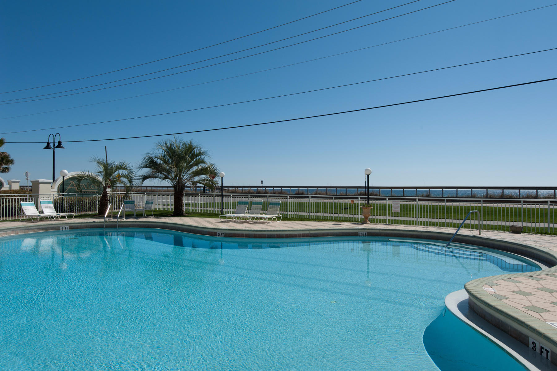 MARAVILLA CONDO 1 - Residential