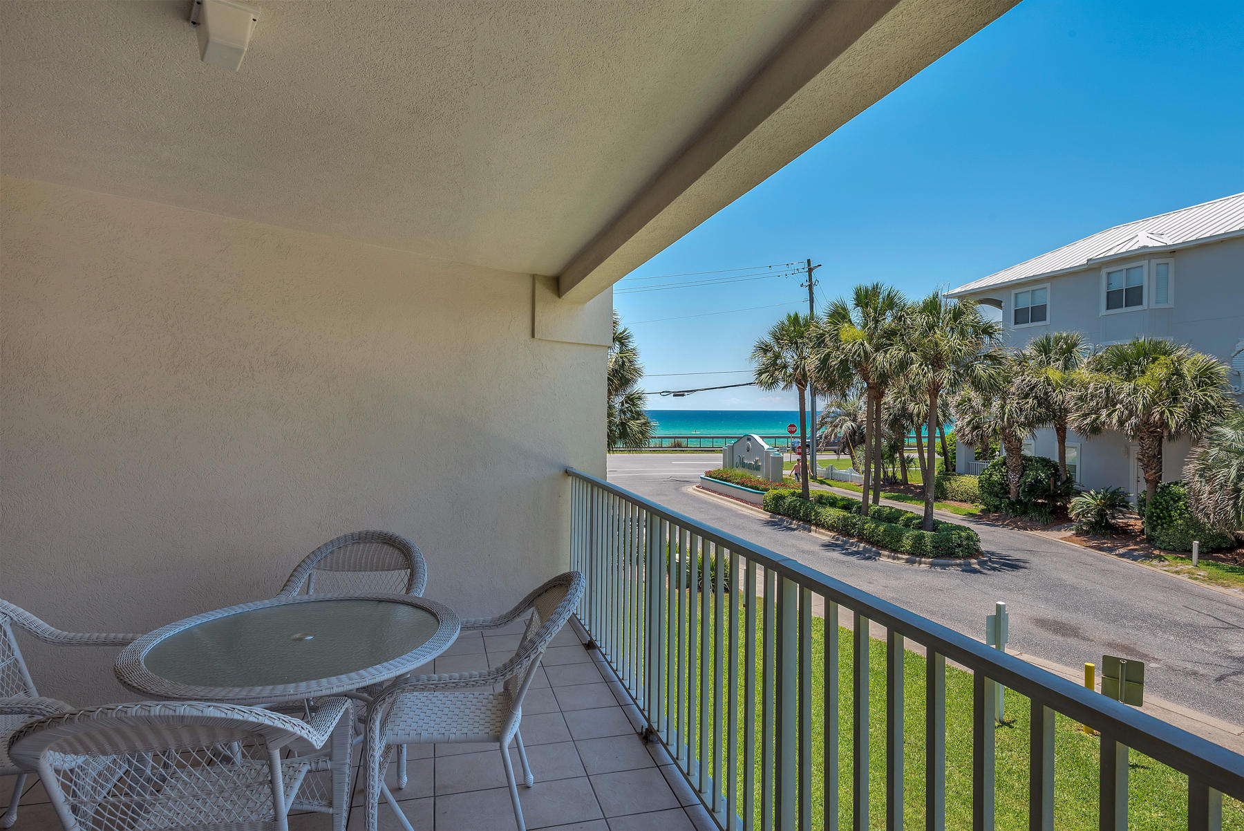 MARAVILLA CONDO 1 - Residential