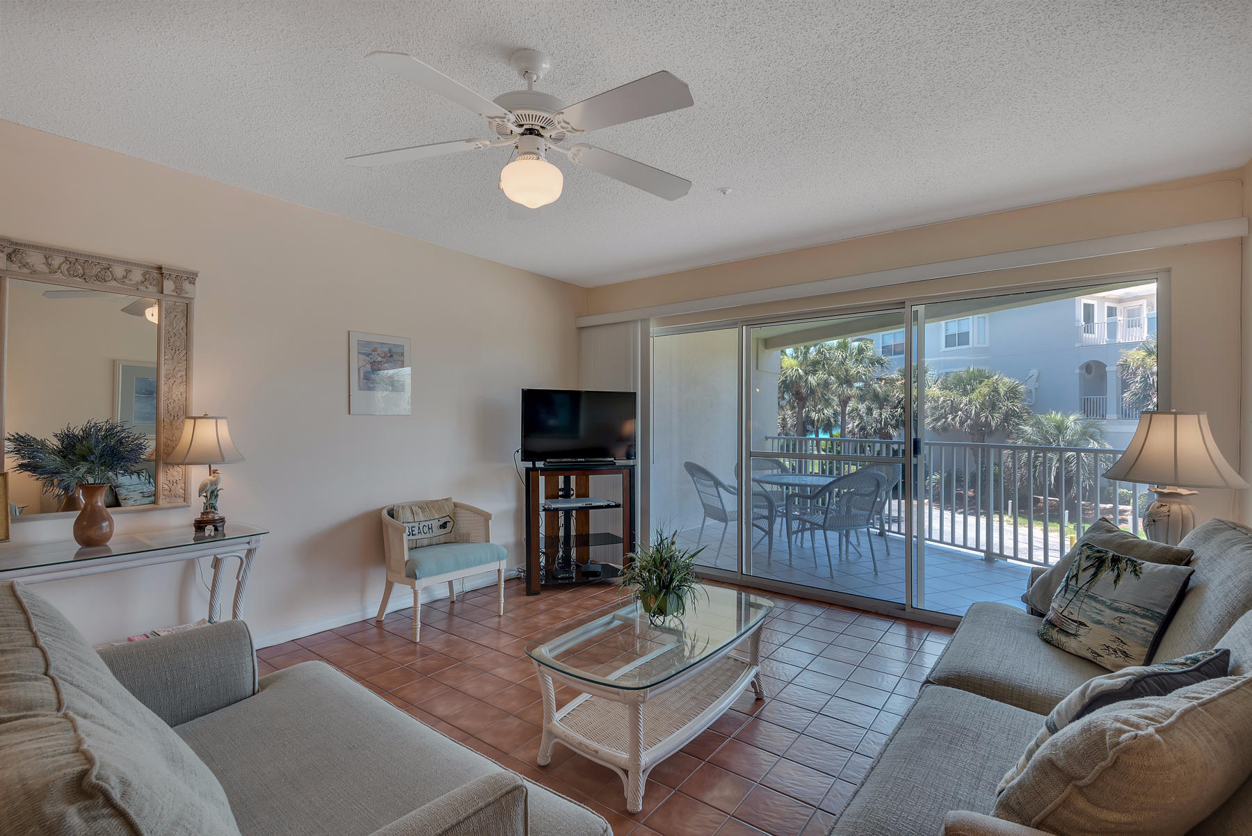 MARAVILLA CONDO 1 - Residential