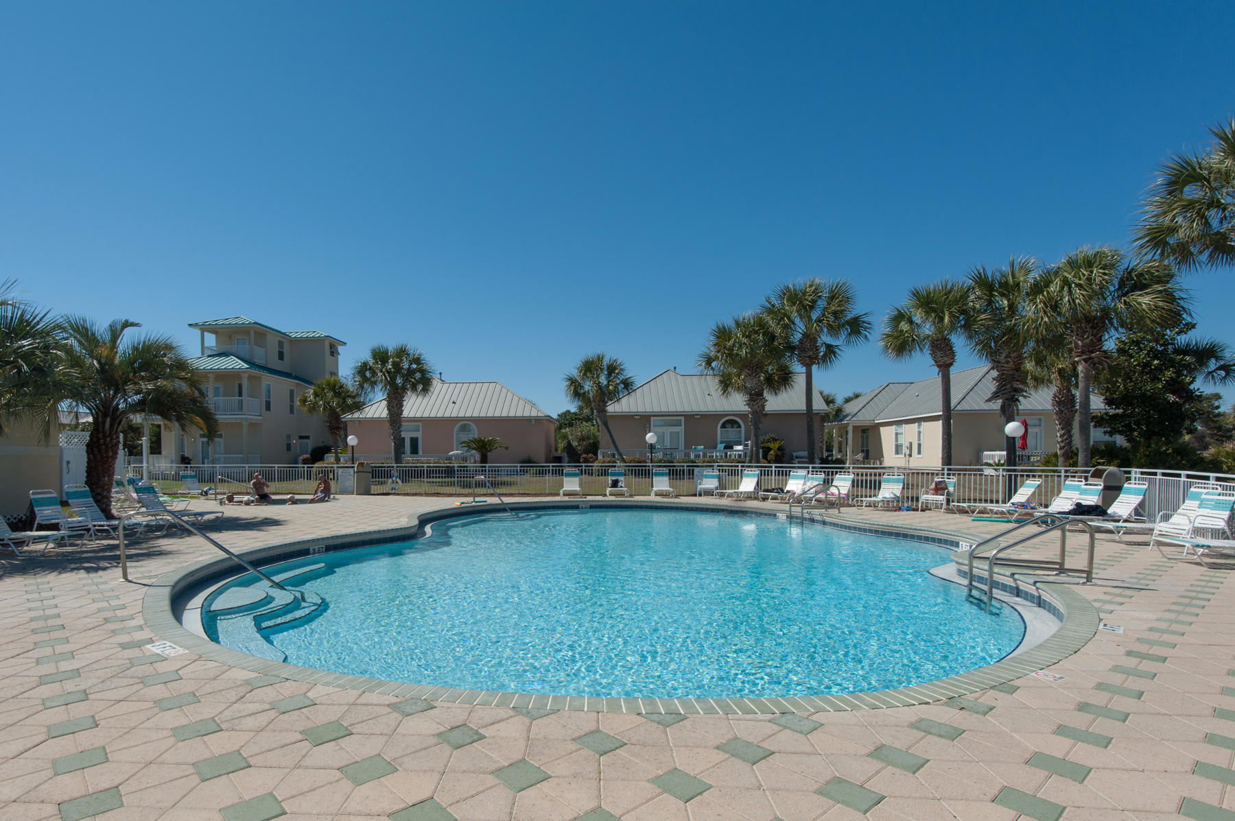 MARAVILLA CONDO 1 - Residential