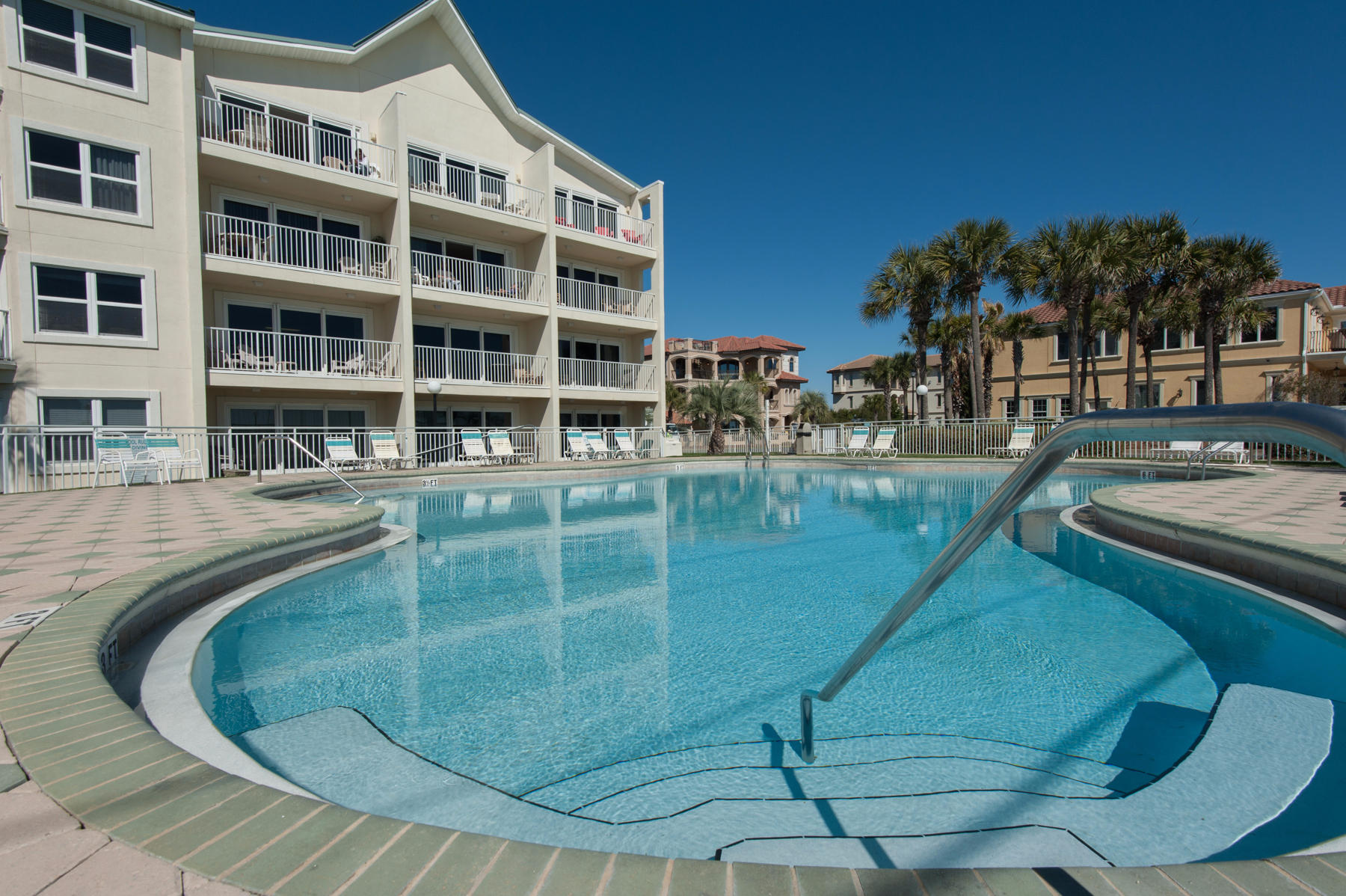 MARAVILLA CONDO 1 - Residential