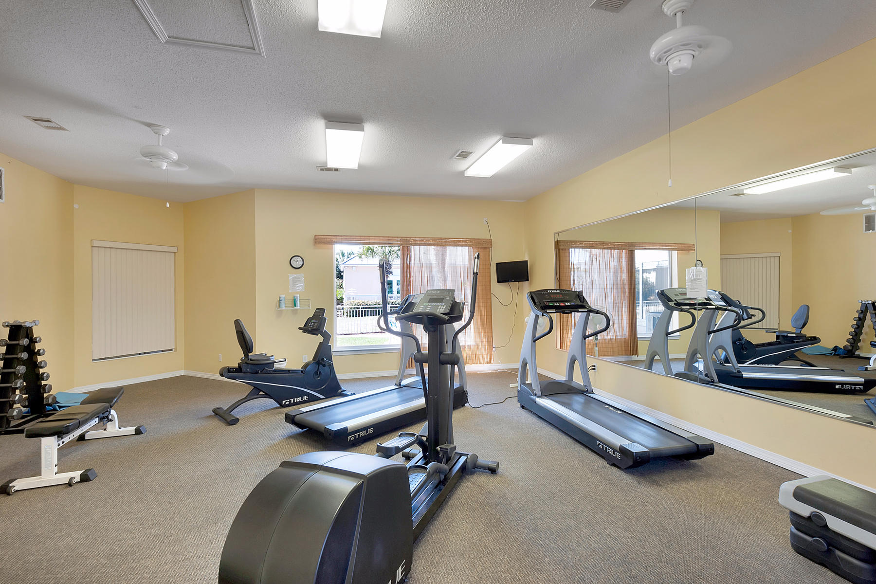 MARAVILLA CONDO 1 - Residential