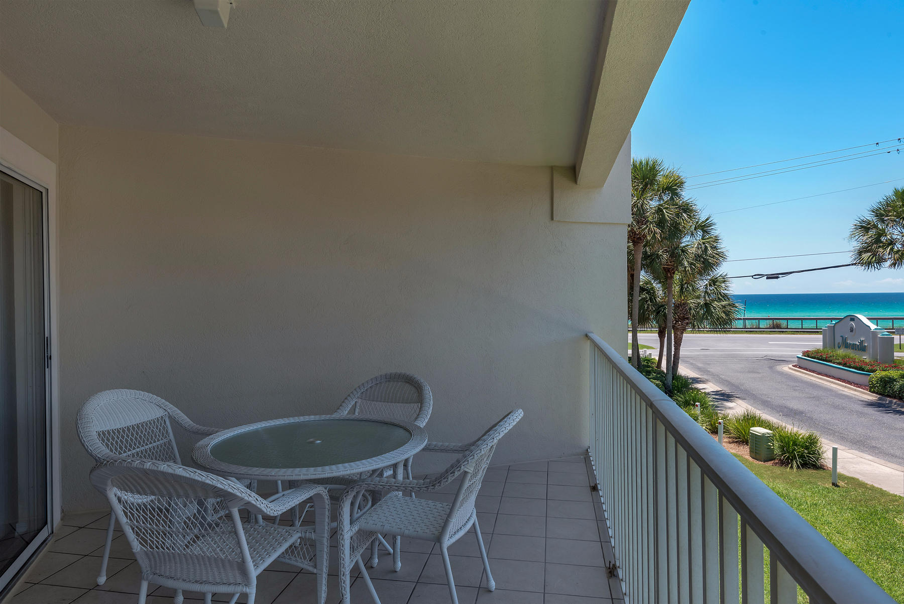 MARAVILLA CONDO 1 - Residential