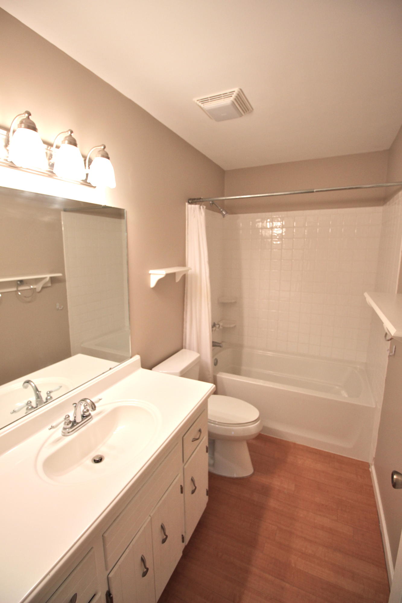 PINE SHORES - Residential