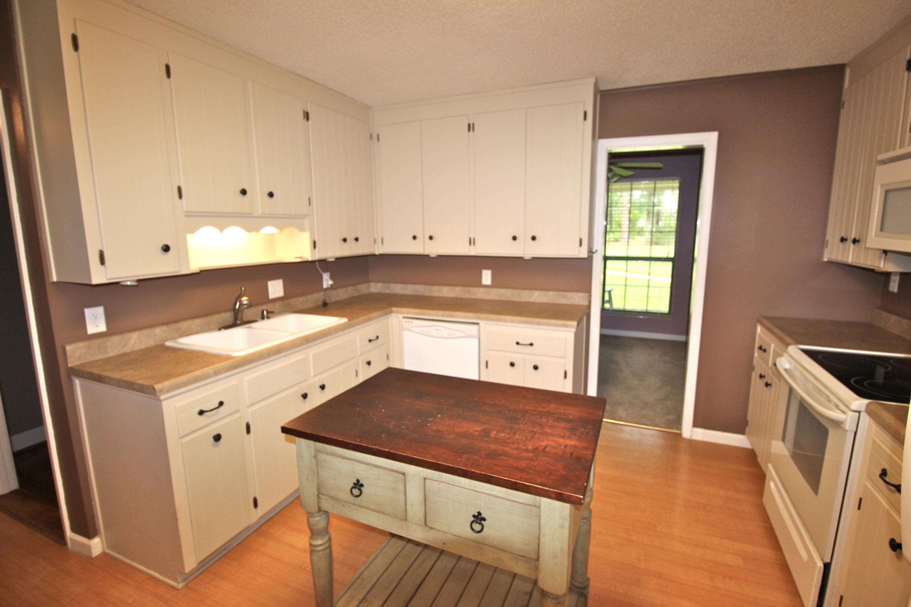 PINE SHORES - Residential