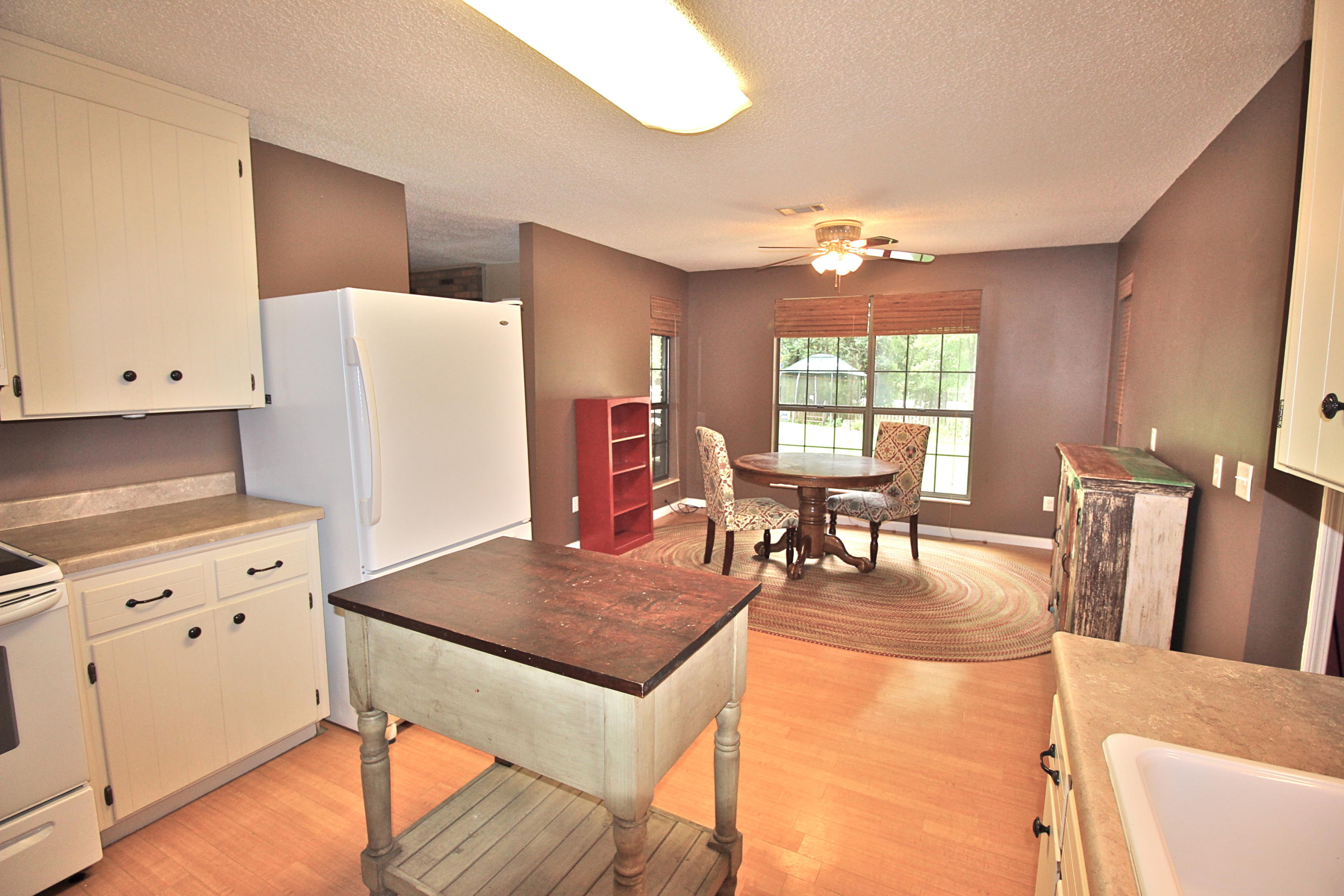 PINE SHORES - Residential