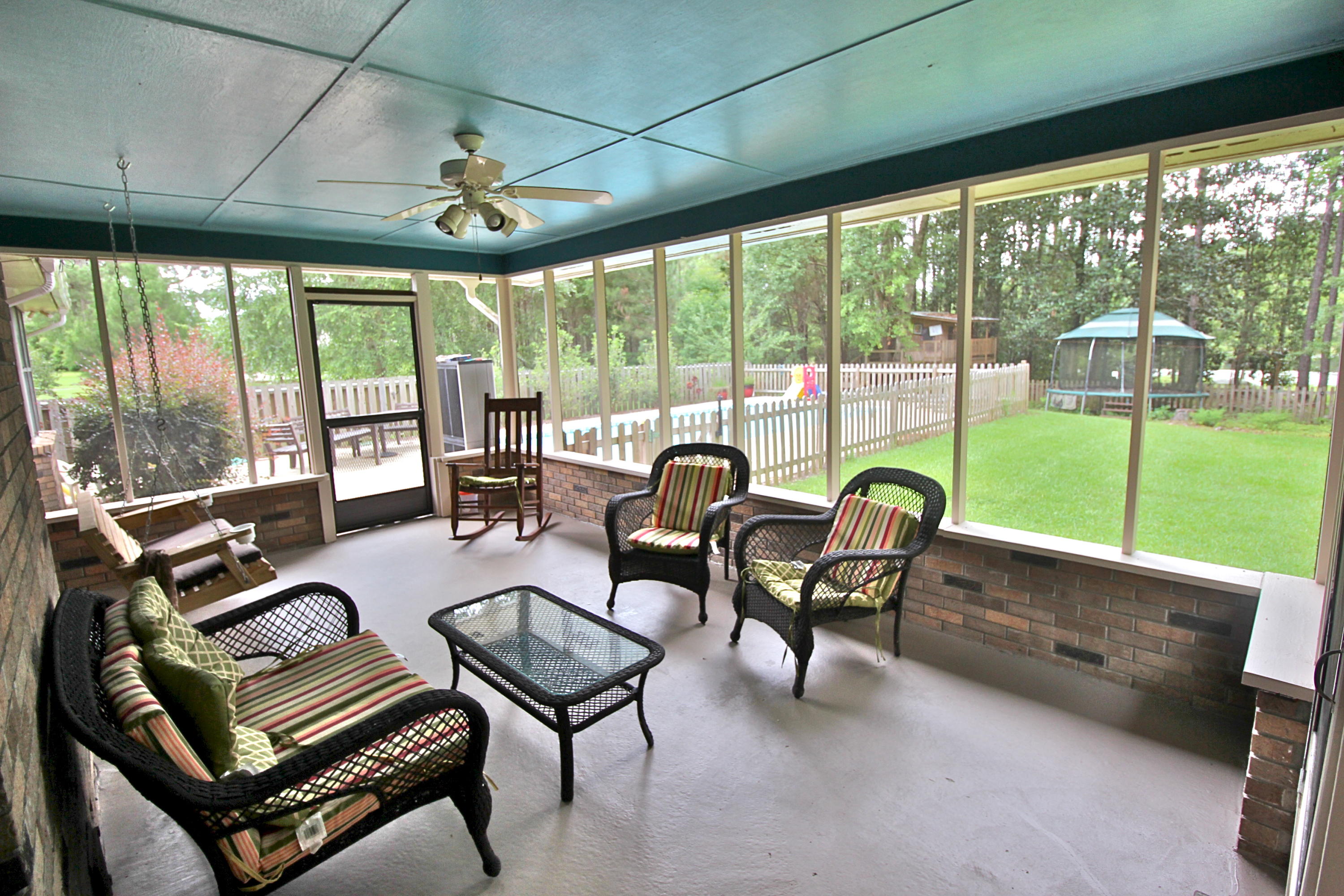 PINE SHORES - Residential