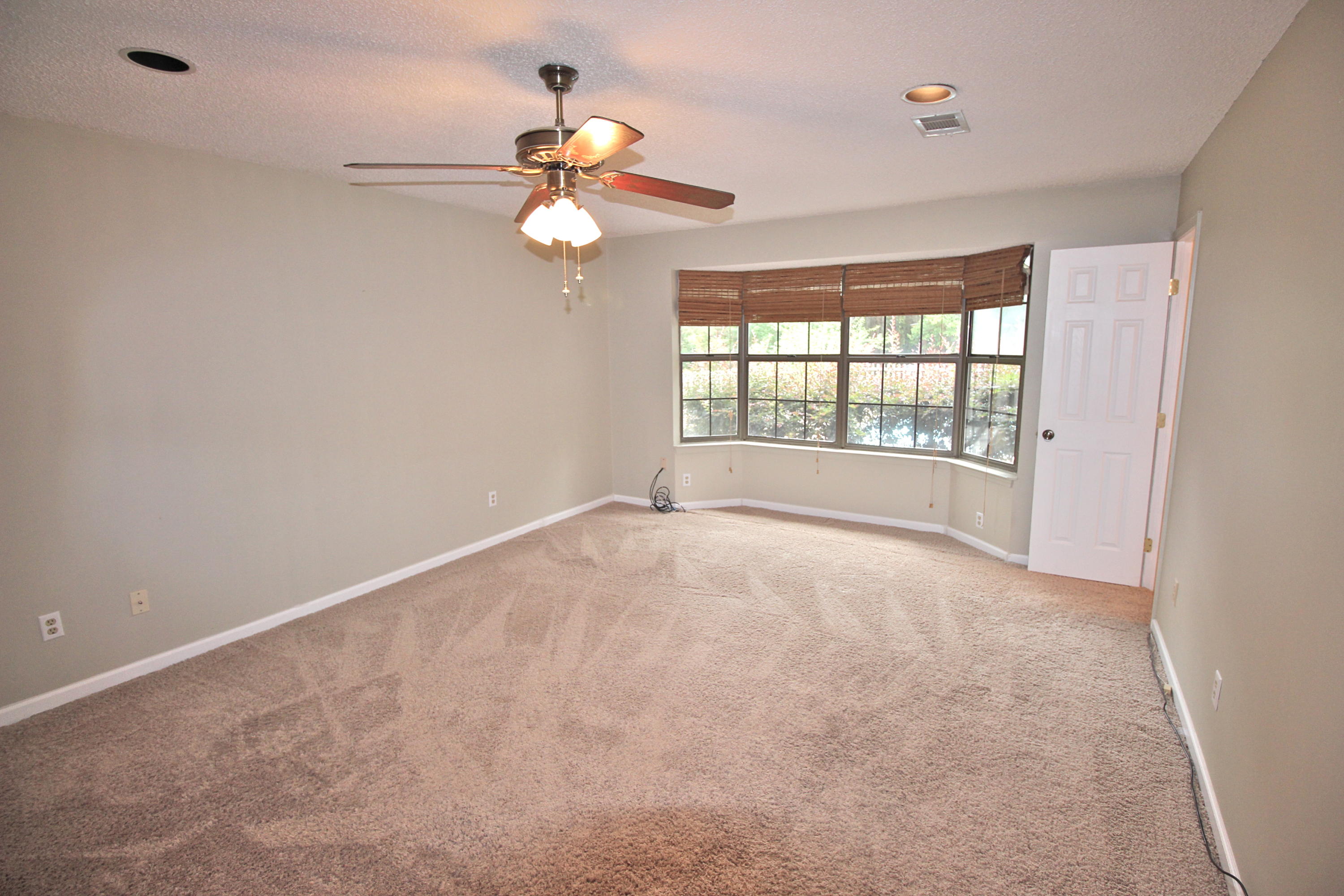 PINE SHORES - Residential