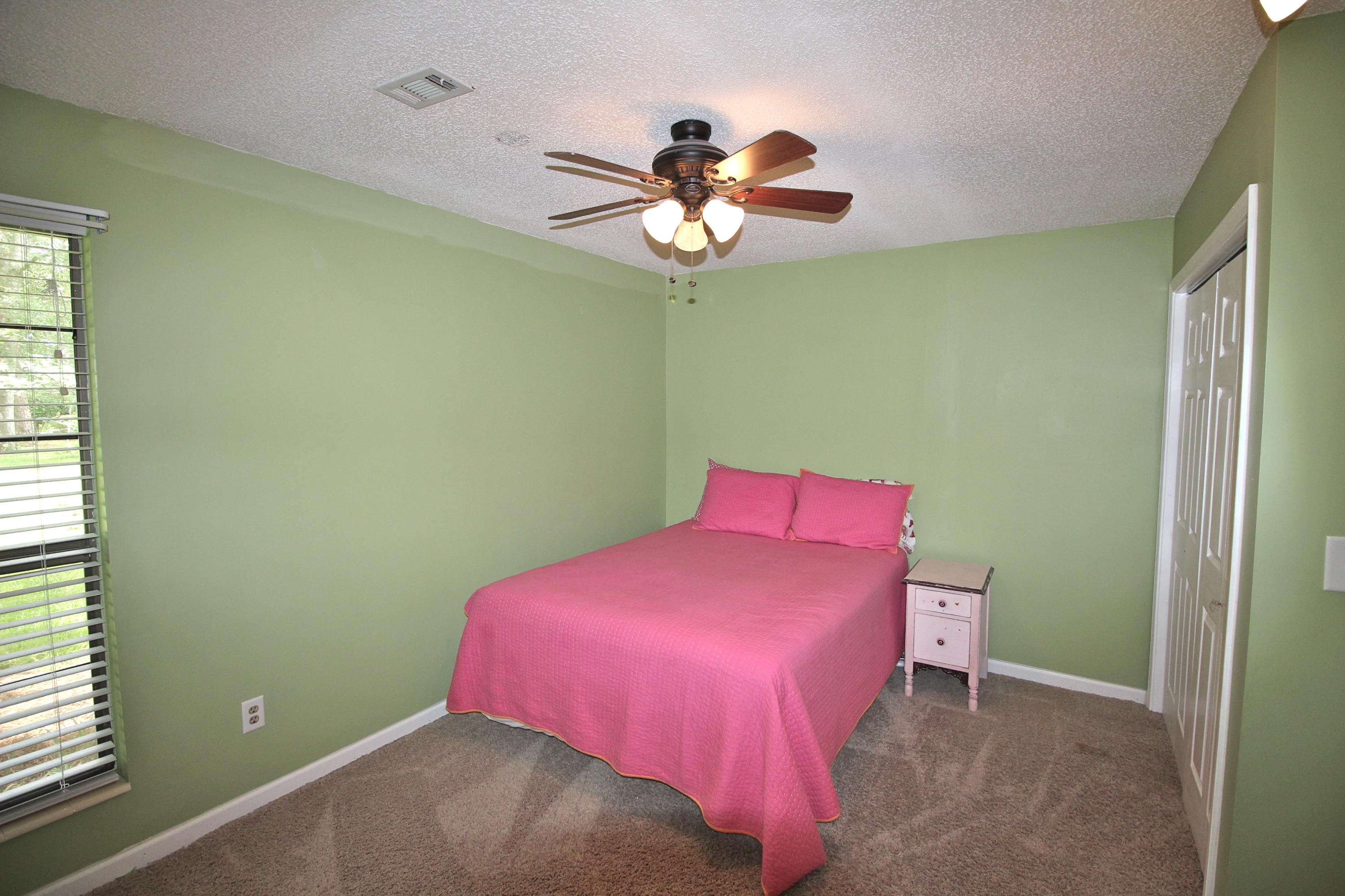 PINE SHORES - Residential