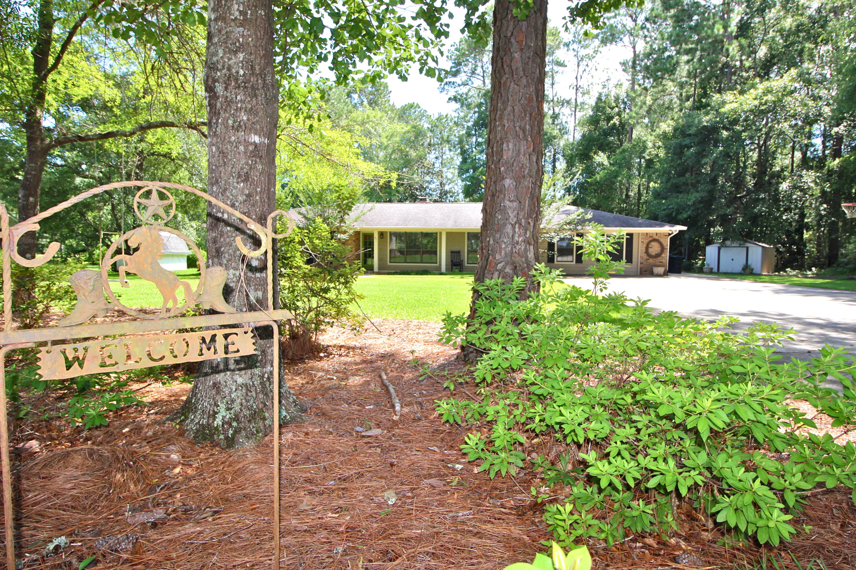 PINE SHORES - Residential