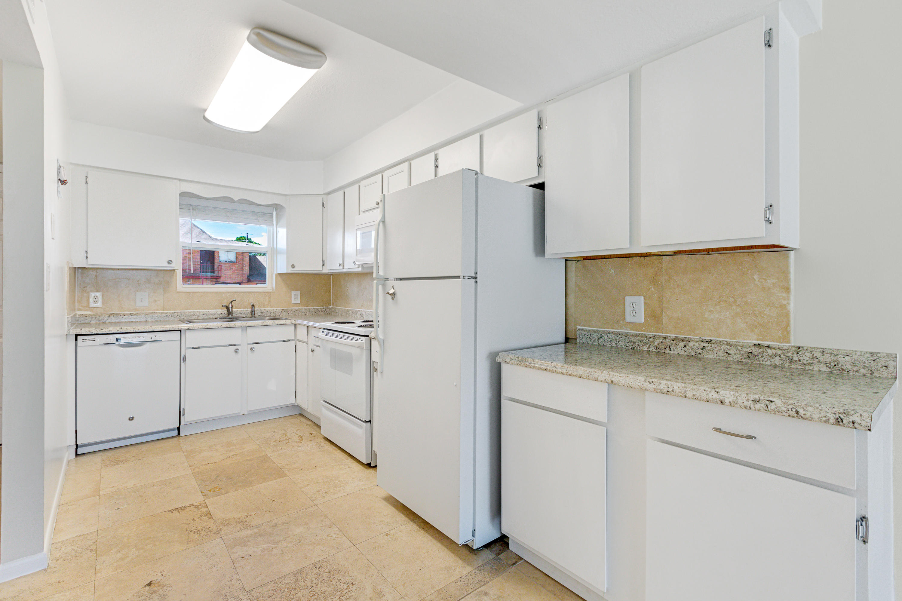 COMMODORES LANDING - Residential